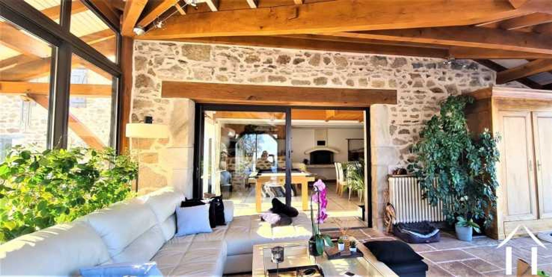 House in Anost, Bourgogne-Franche-Comte 11752387