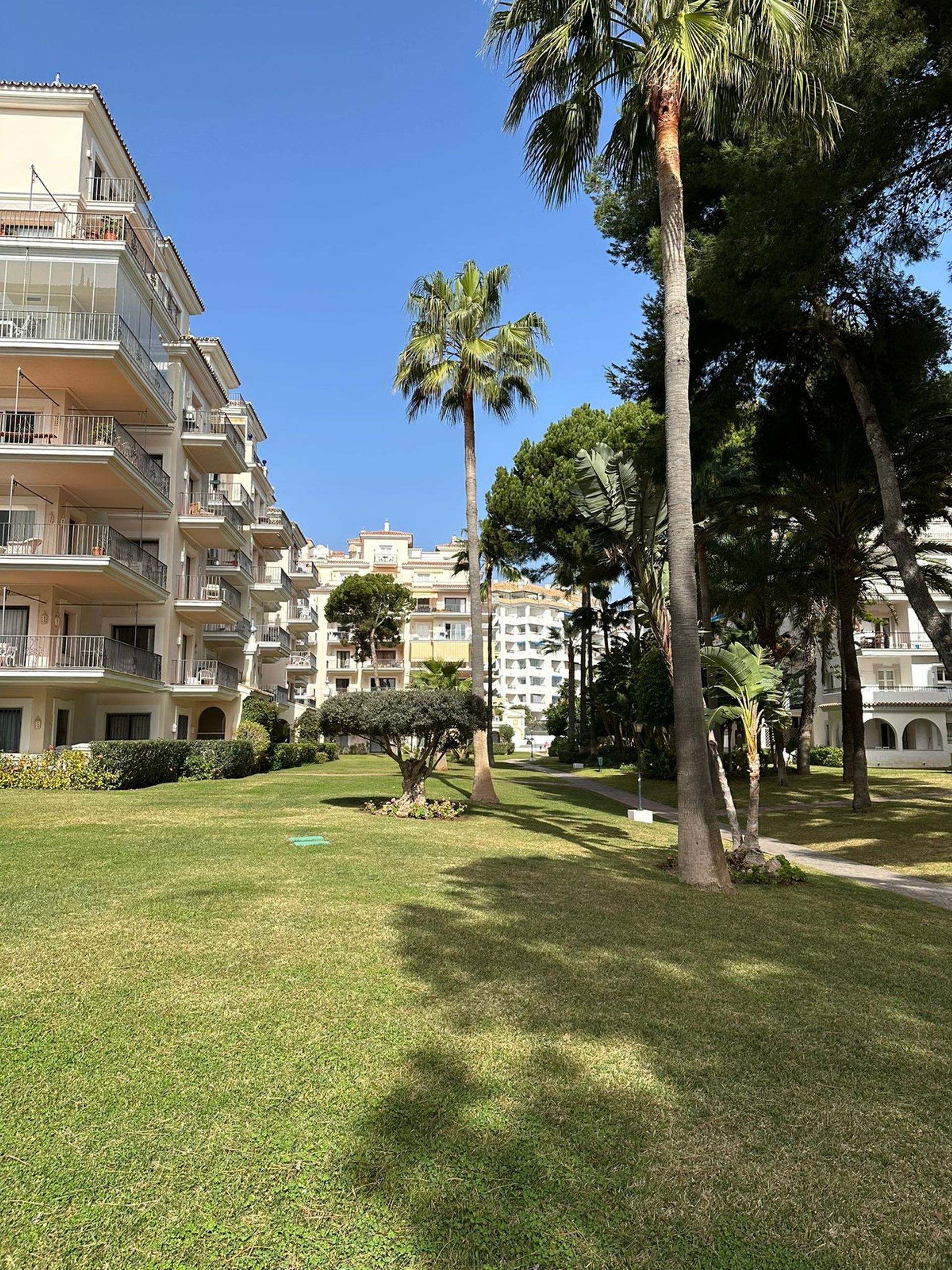 Condominium dans Marbella, Andalusia 11752463