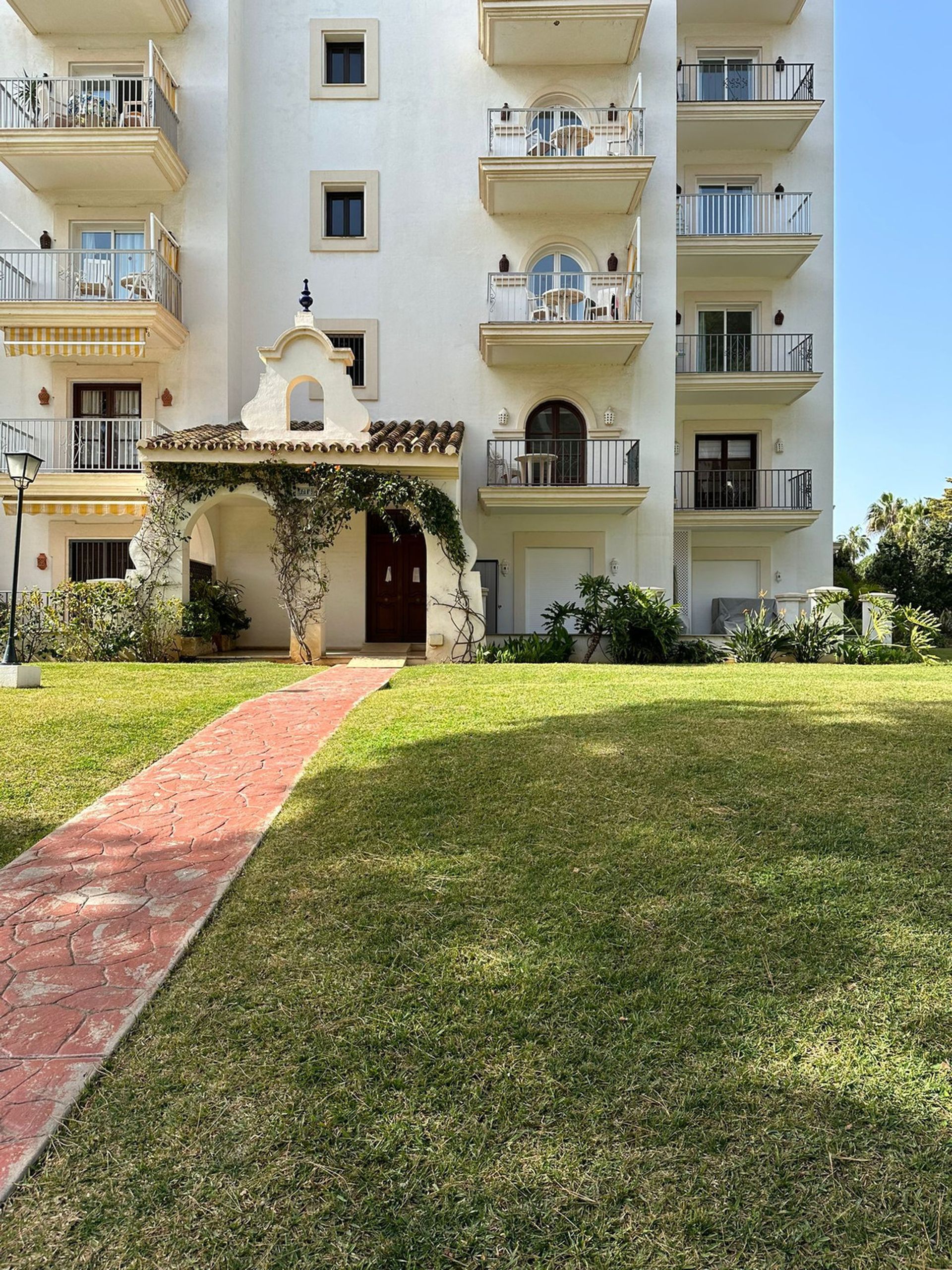 Condominium dans Marbella, Andalusia 11752463