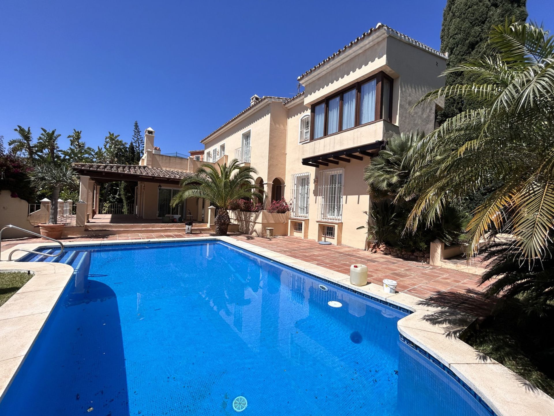 House in Marbella, Andalusia 11752475