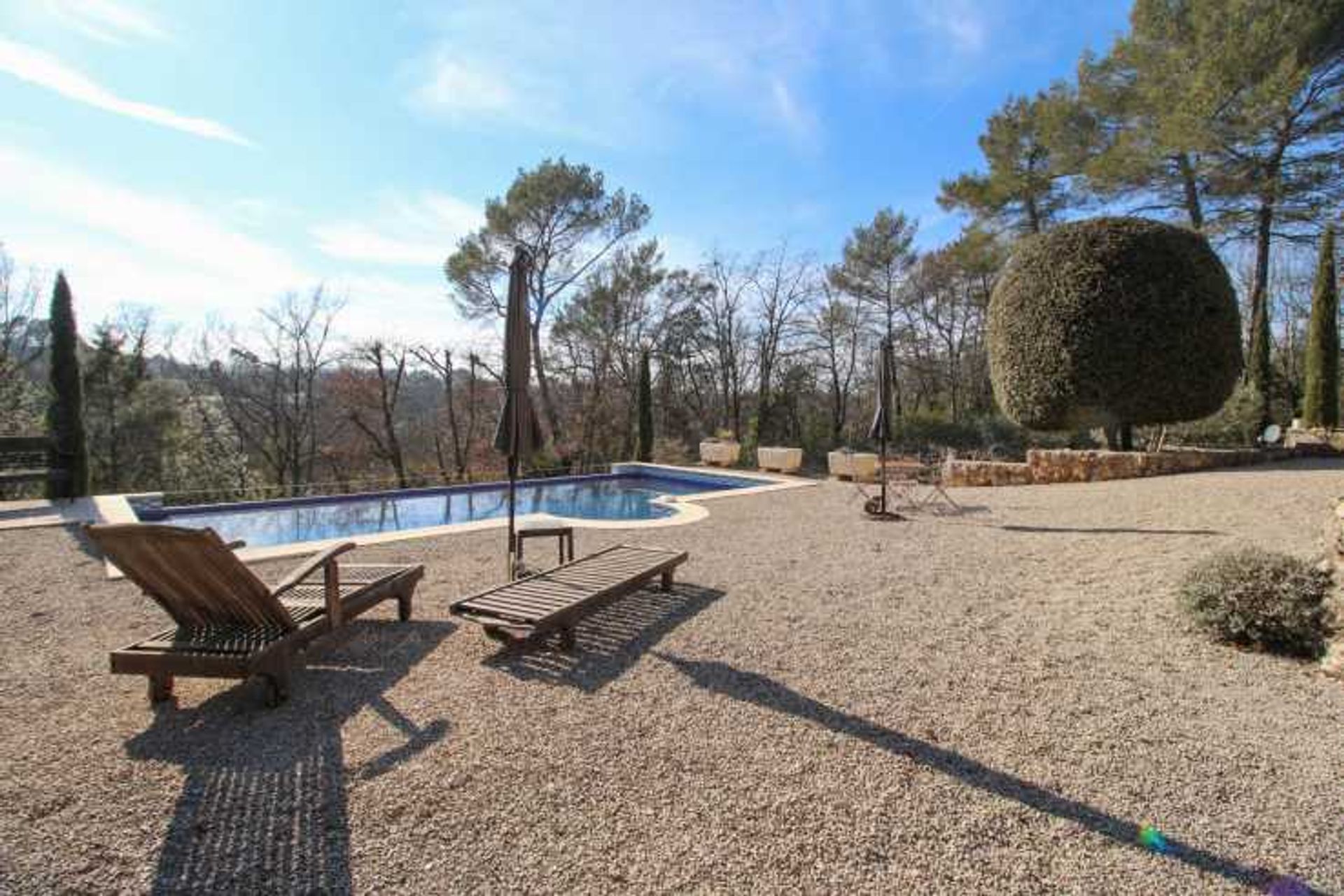 σπίτι σε Saint-Paul-en-Foret, Provence-Alpes-Cote d'Azur 11752484