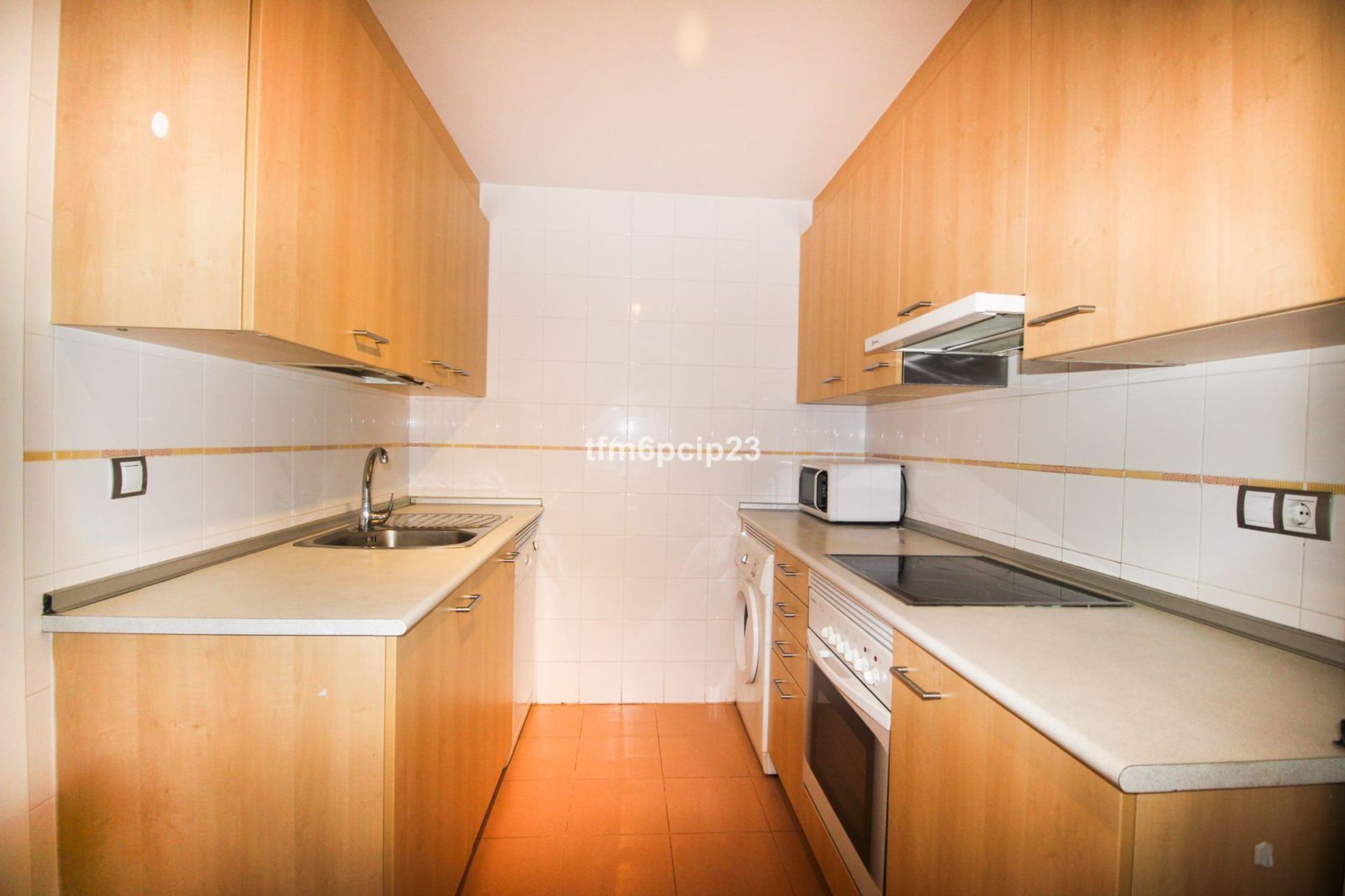 Condominio en San Luis de Sabinillas, Andalucía 11752592