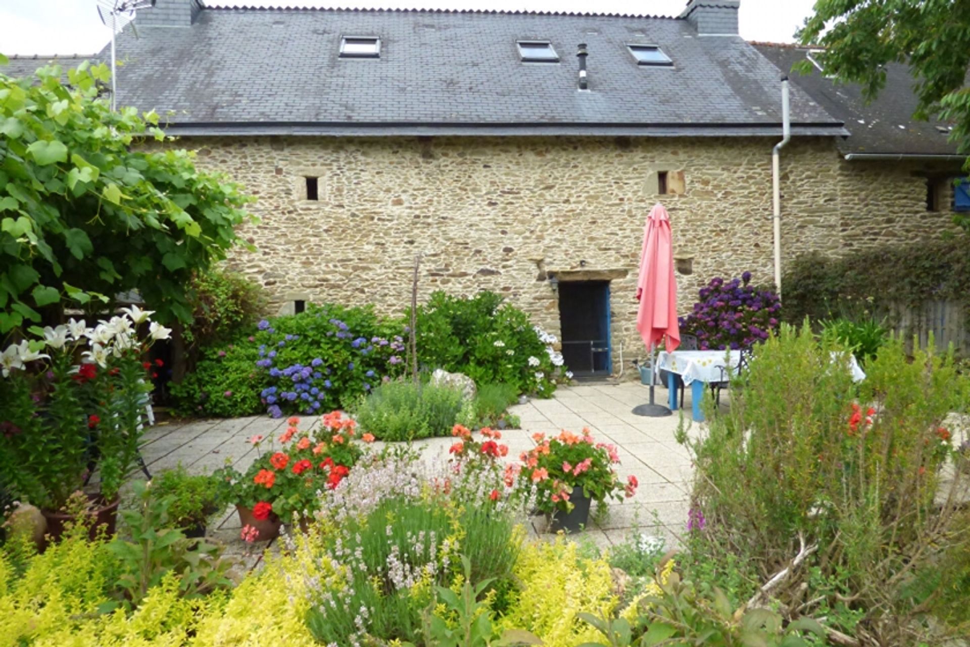 Hus i Guillac, Bretagne 11752622