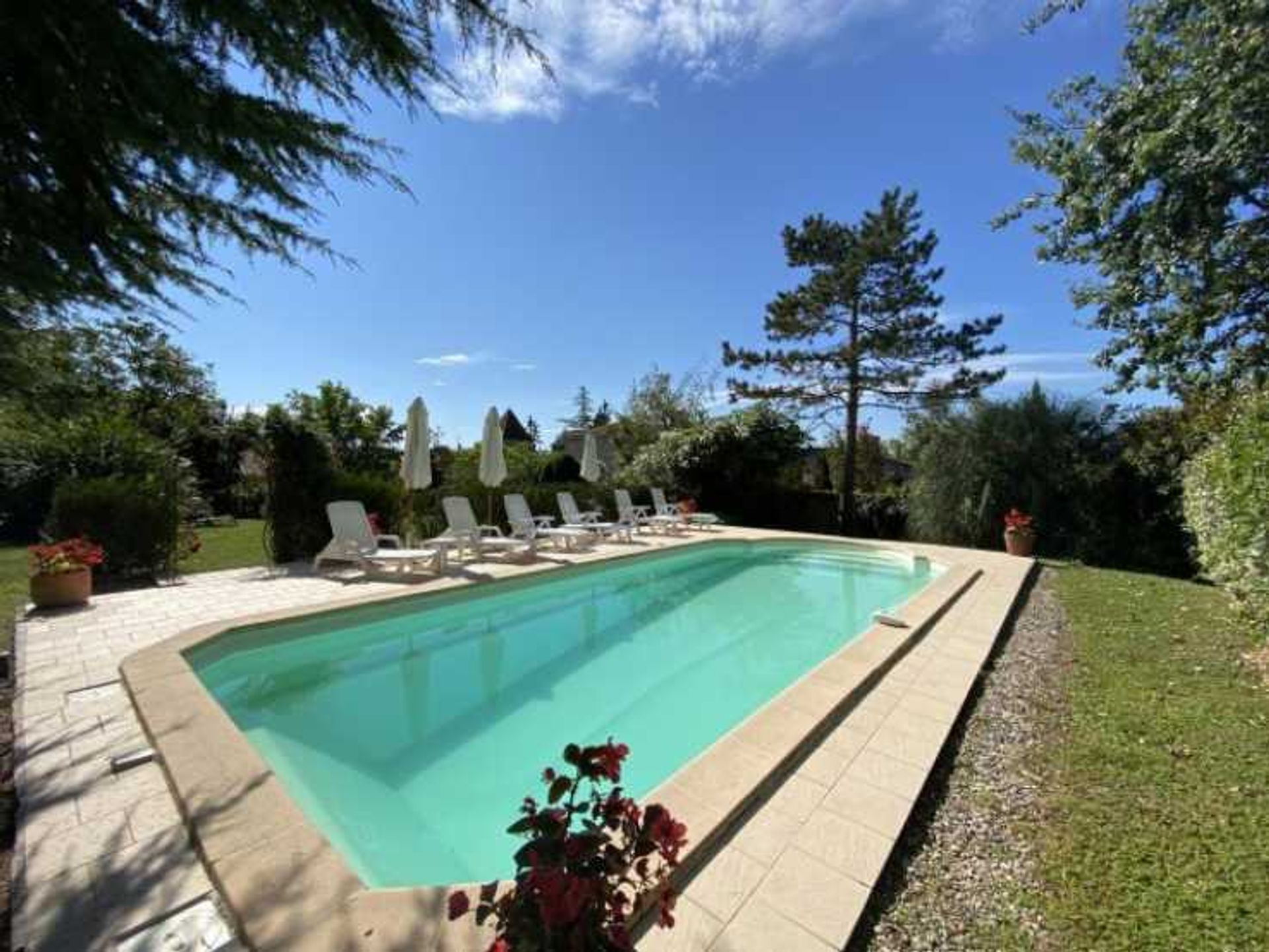 House in Nerac, Nouvelle-Aquitaine 11752863