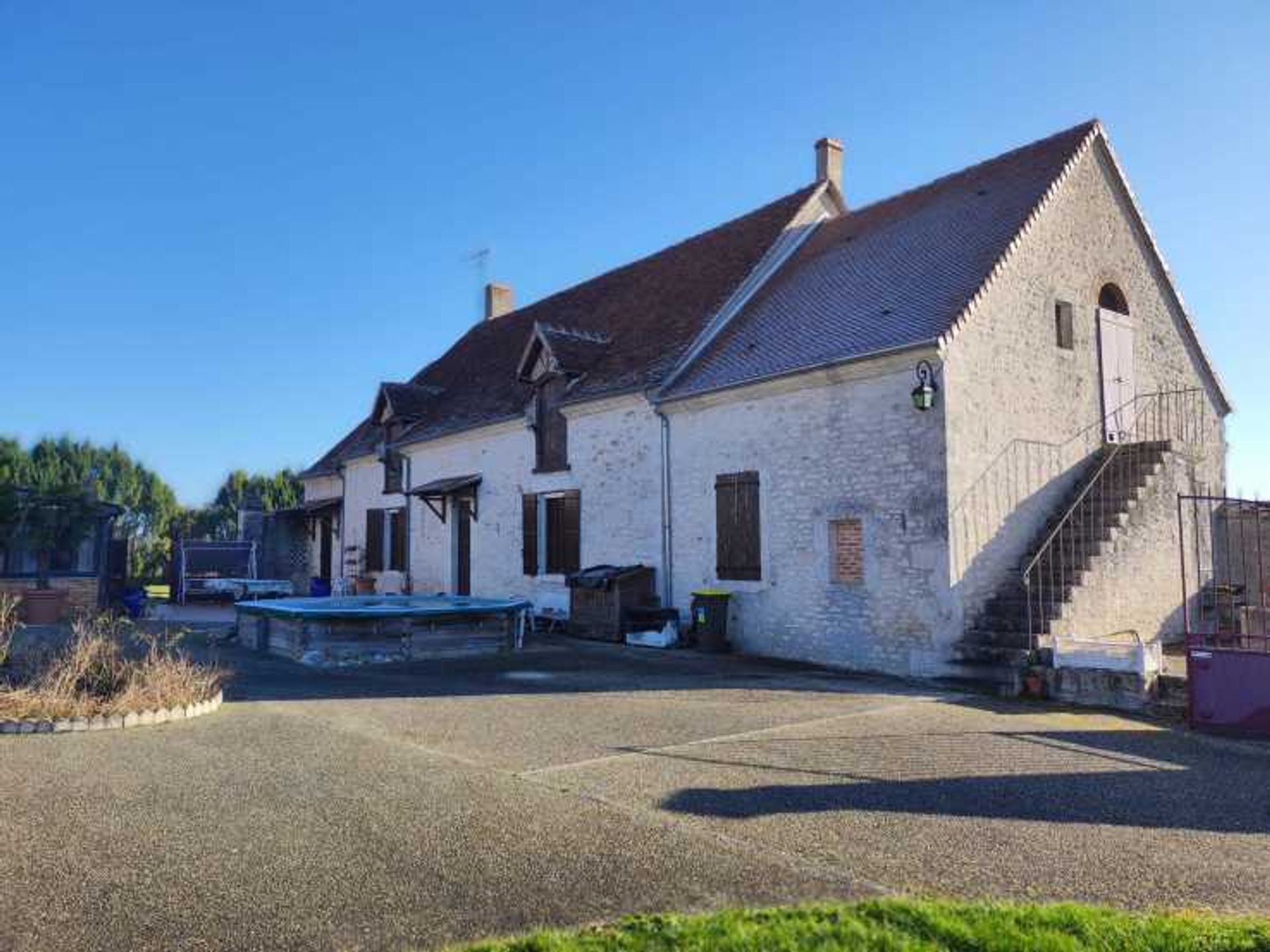 Hus i Chateauneuf-sur-Cher, Centre-Val de Loire 11752892