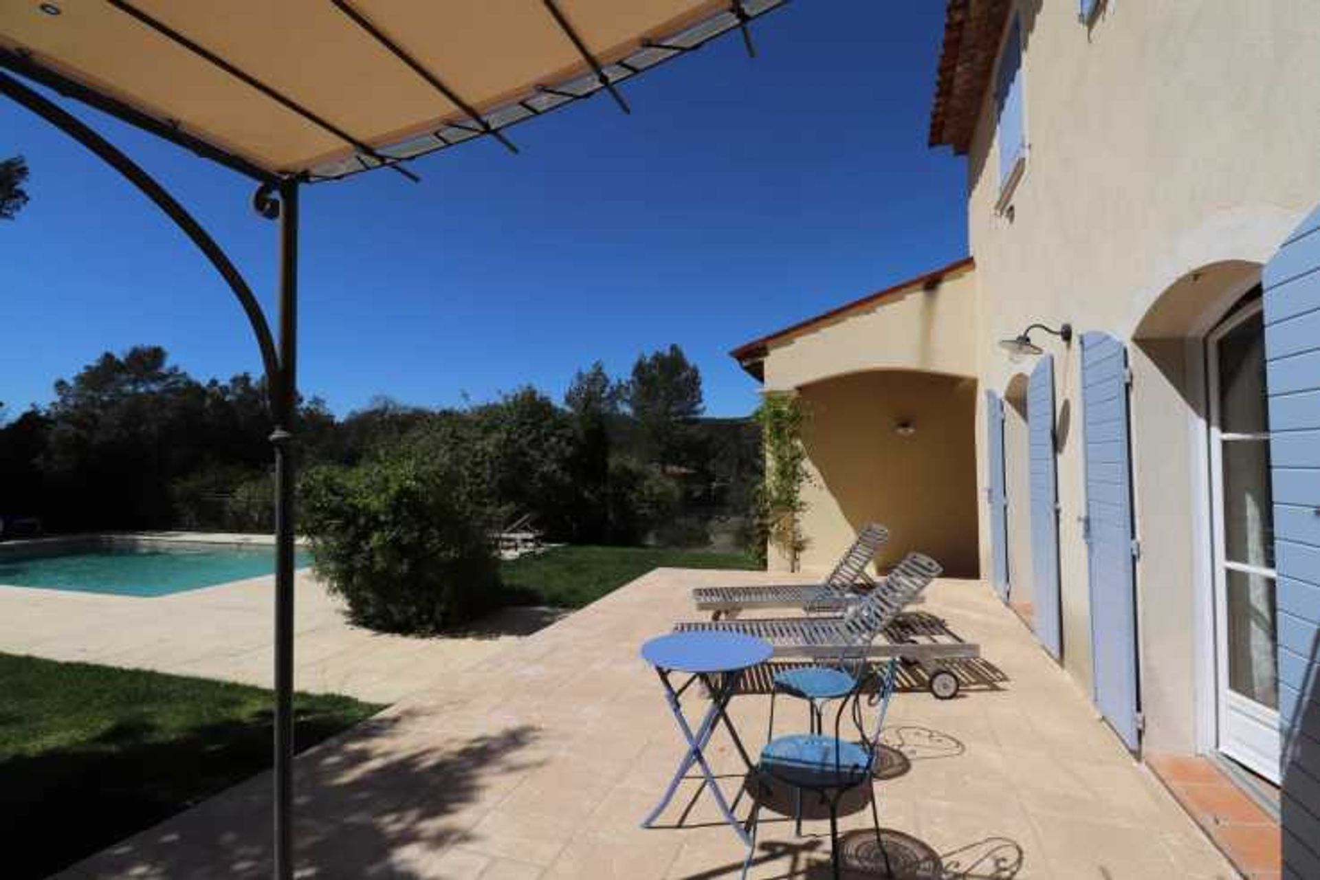 Hus i La Motte, Provence-Alpes-Cote d'Azur 11752929