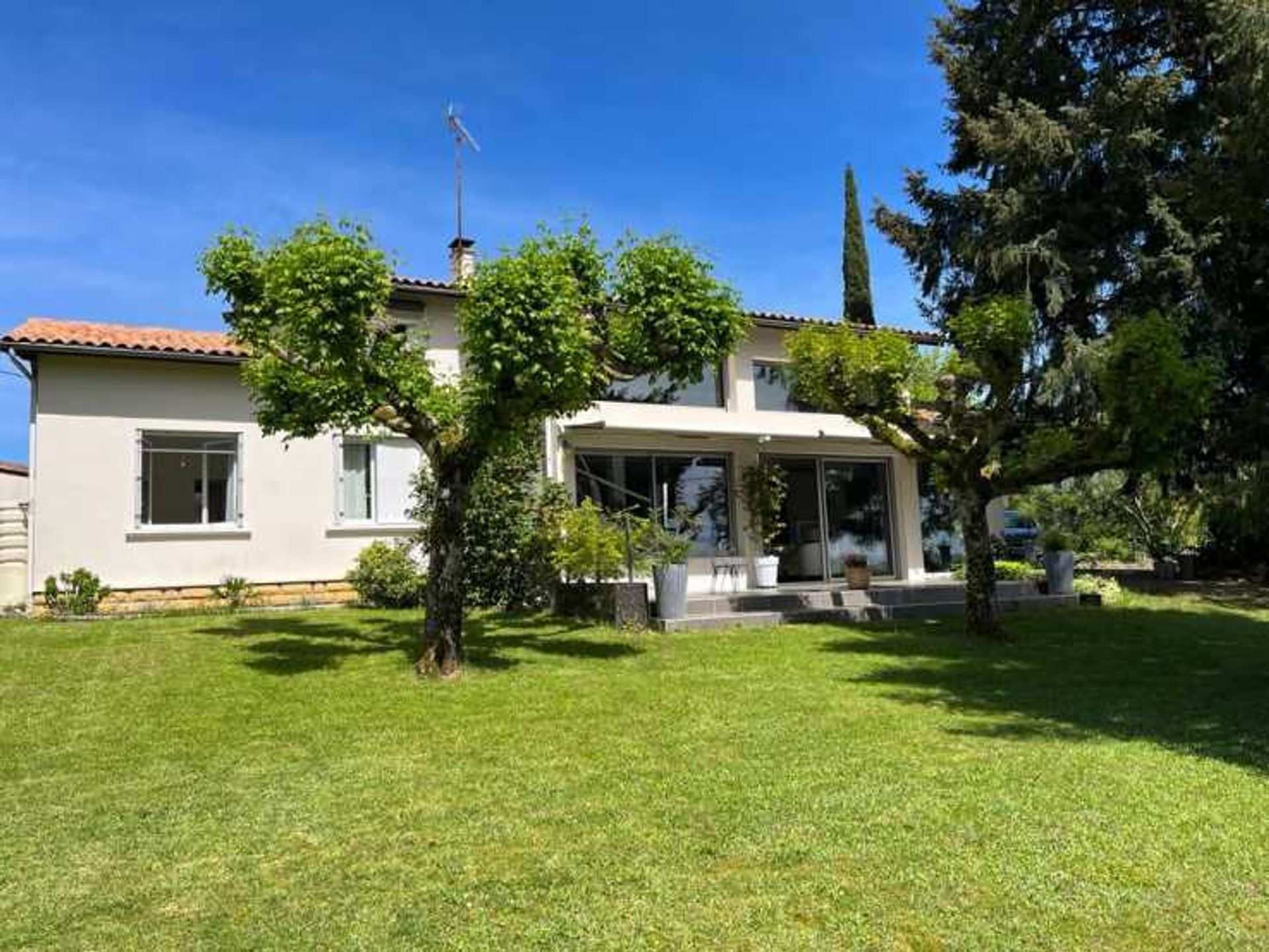 Будинок в Bergerac, Nouvelle-Aquitaine 11752969