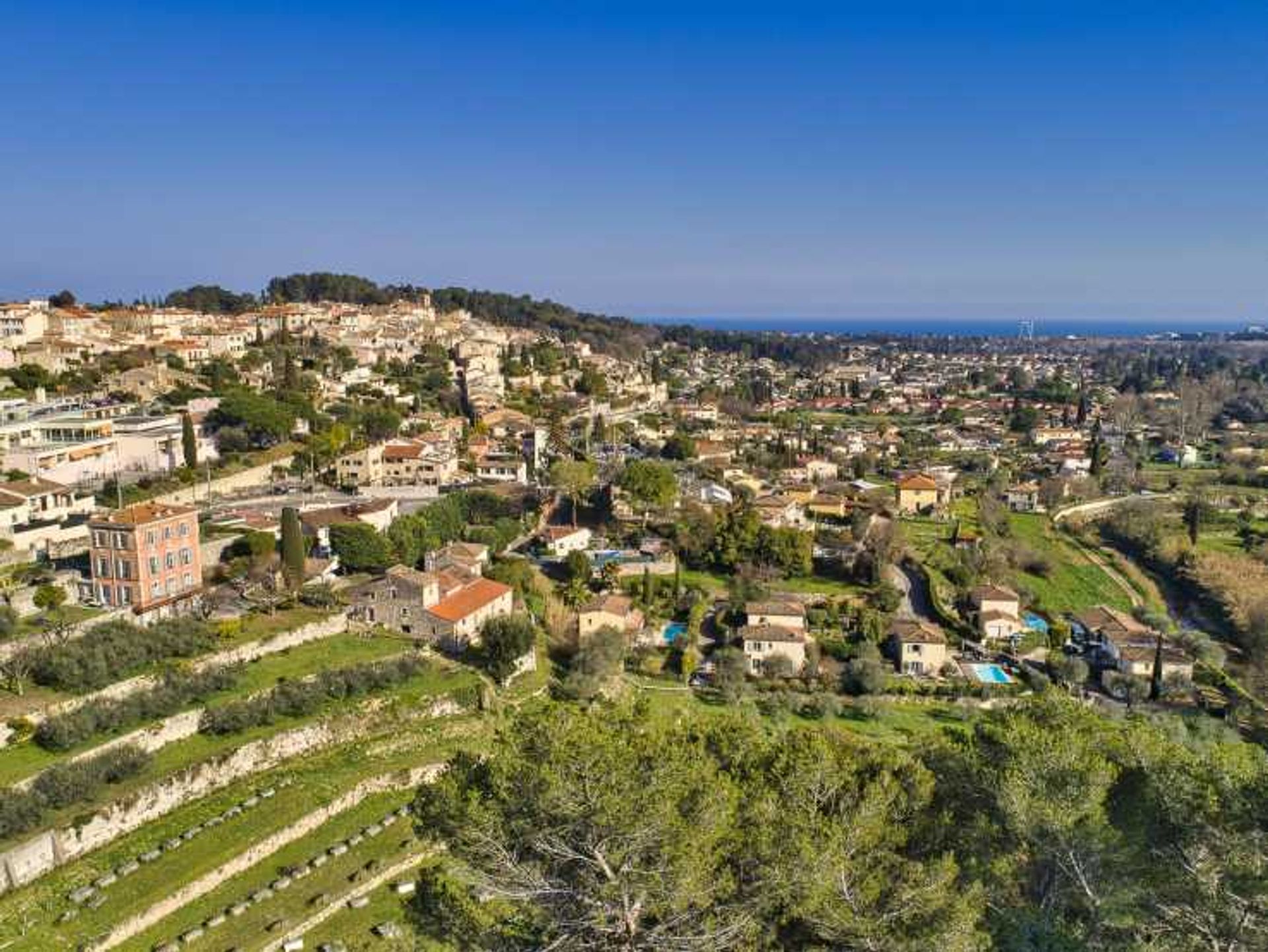 Talo sisään Biot, Provence-Alpes-Côte d'Azur 11753048