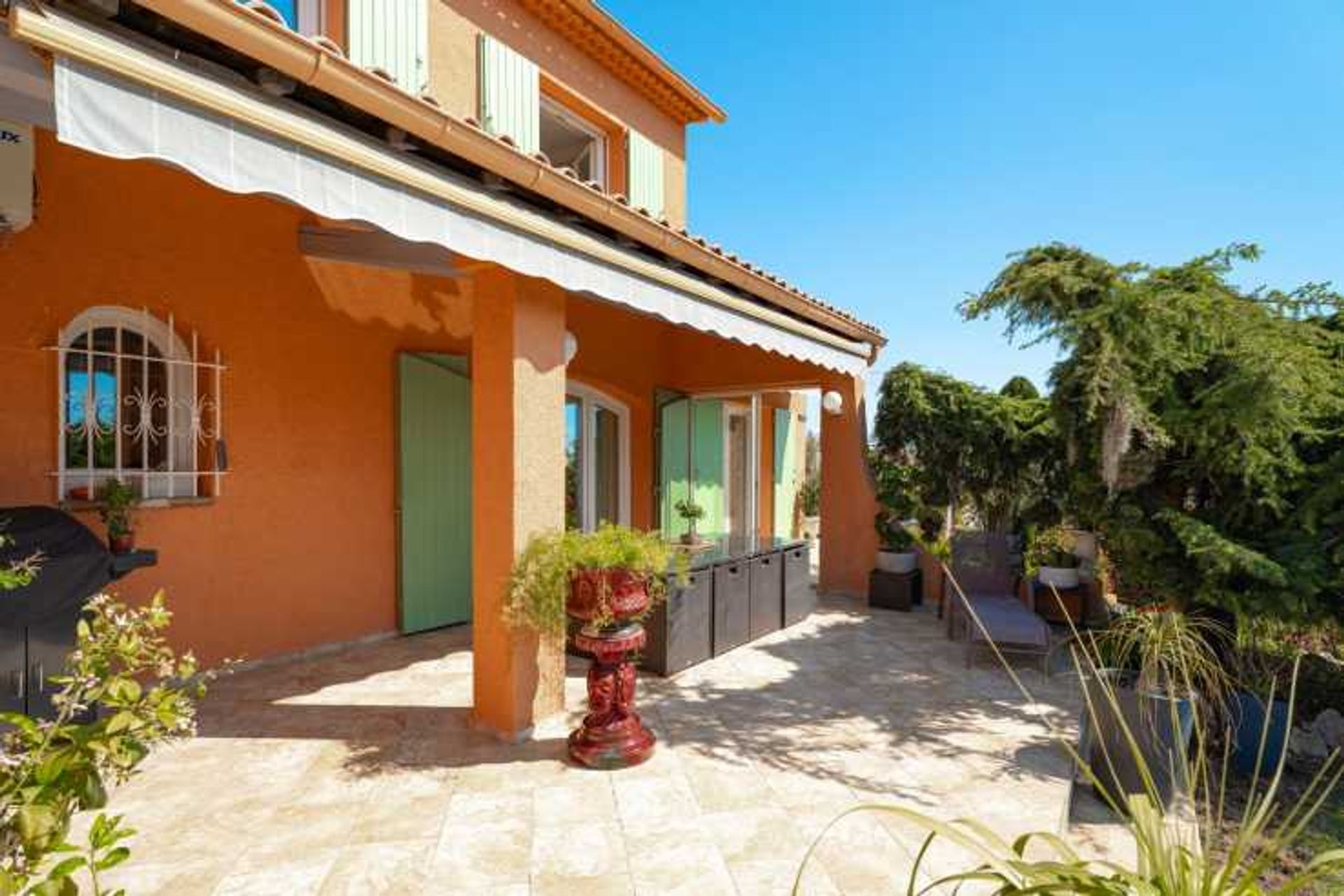 Будинок в Mandelieu-La Napoule, Provence-Alpes-Côte d'Azur 11753268