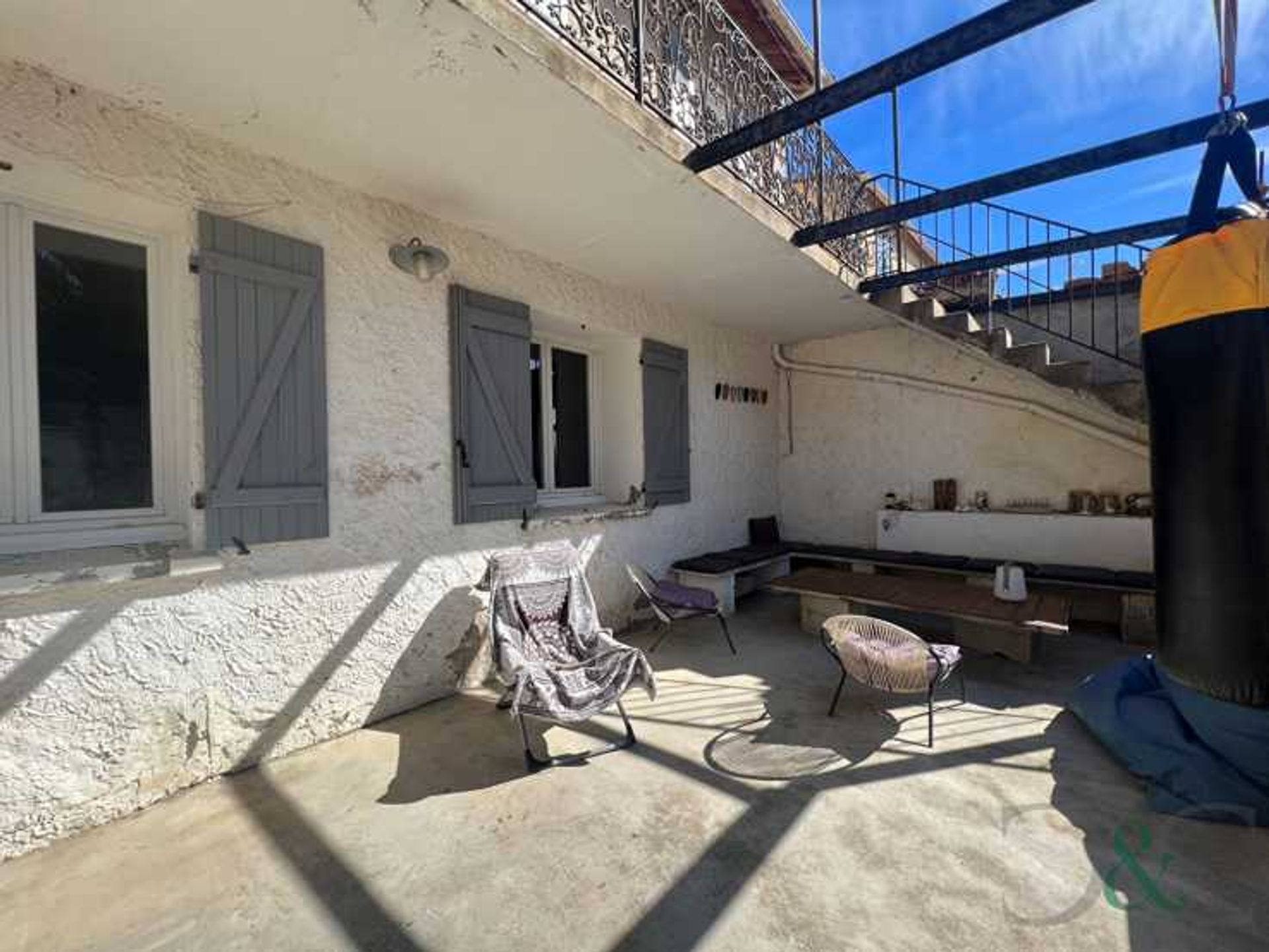 Hus i La Londe-les-Maures, Provence-Alpes-Cote d'Azur 11753284