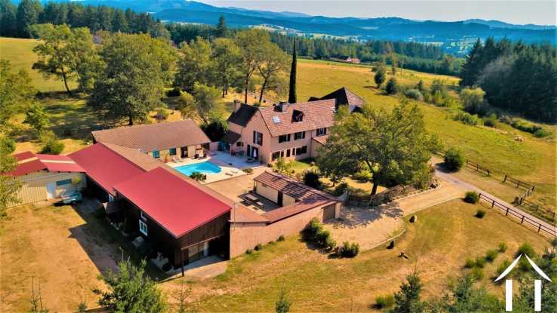 Haus im Charolles, Bourgogne-Franche-Comté 11753361