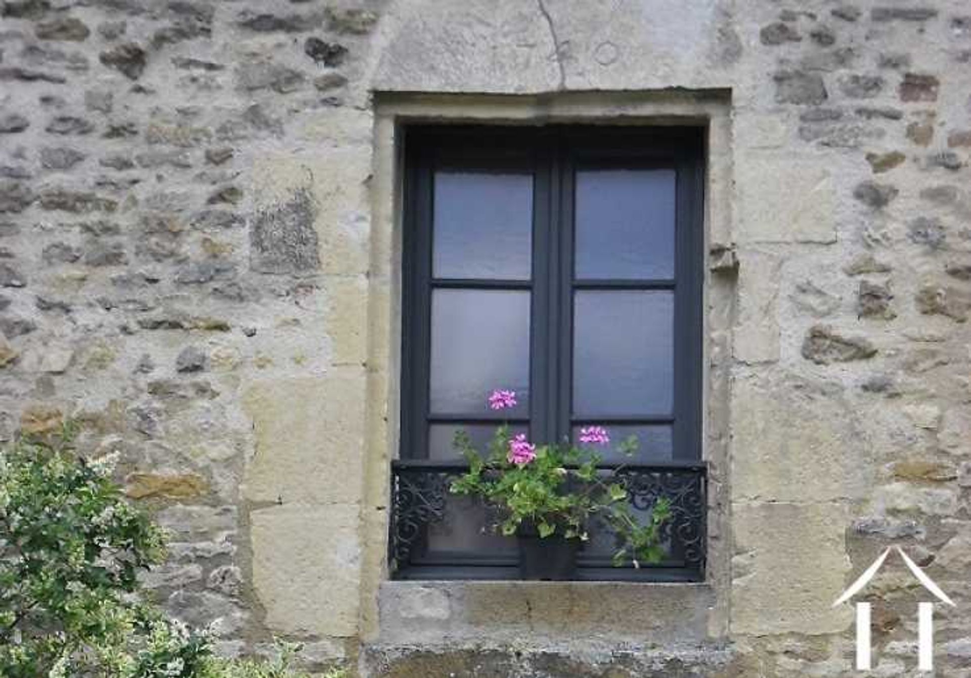 Condomínio no Vézelay, Bourgogne-Franche-Comté 11753413