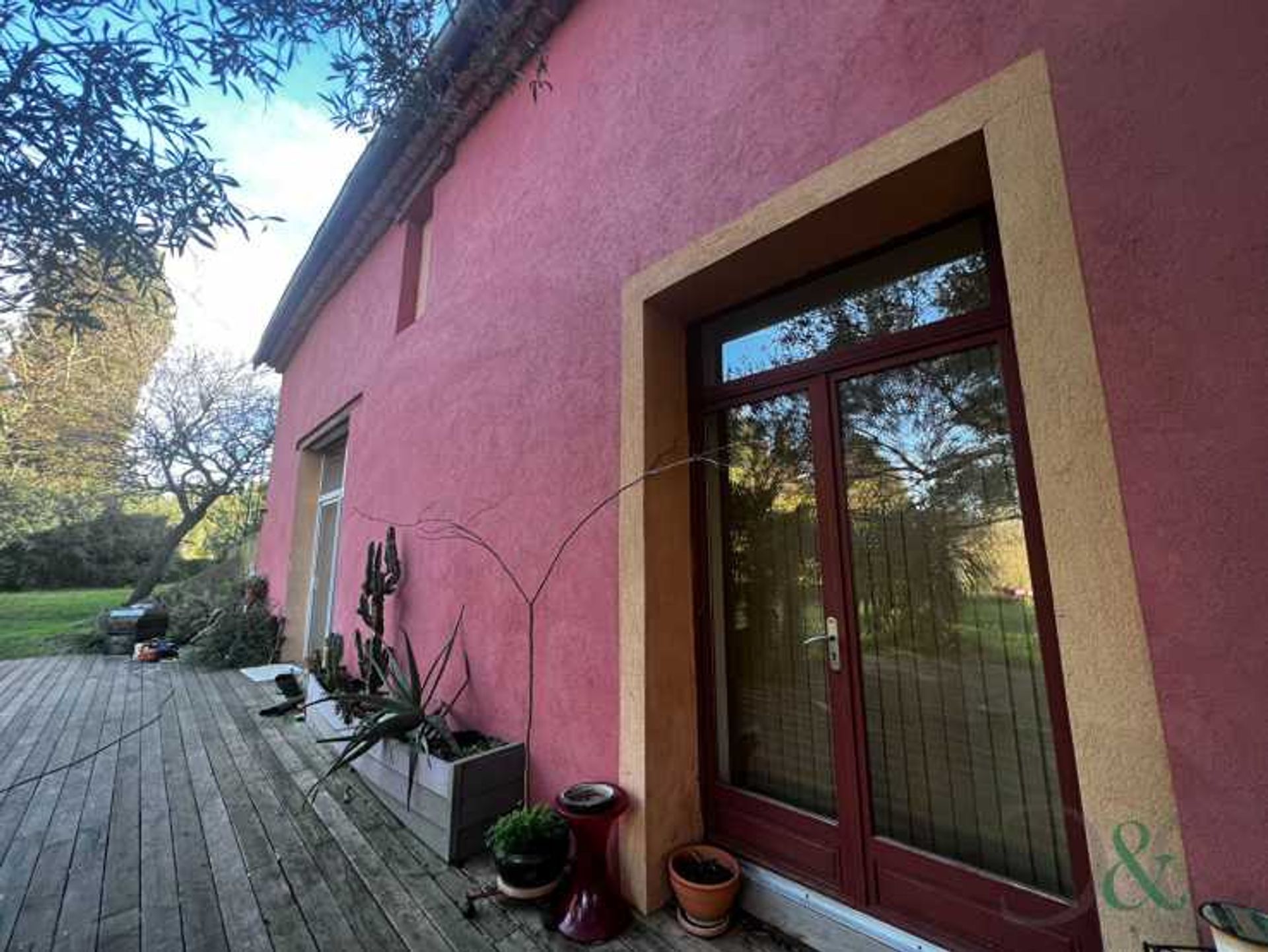 Haus im La Londe-les-Maures, Provence-Alpes-Cote d'Azur 11753425