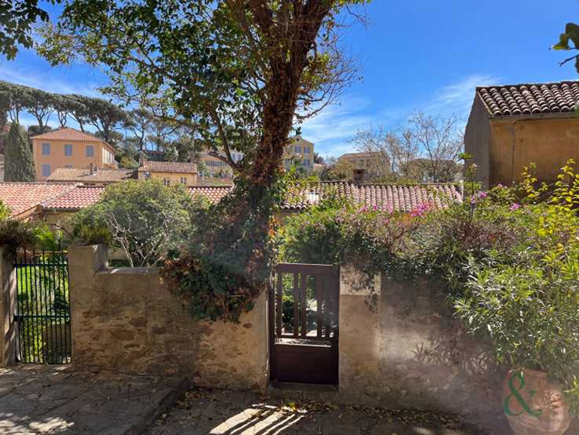 Dom w Bormes-les-Mimosas, Provence-Alpes-Côte d'Azur 11753457