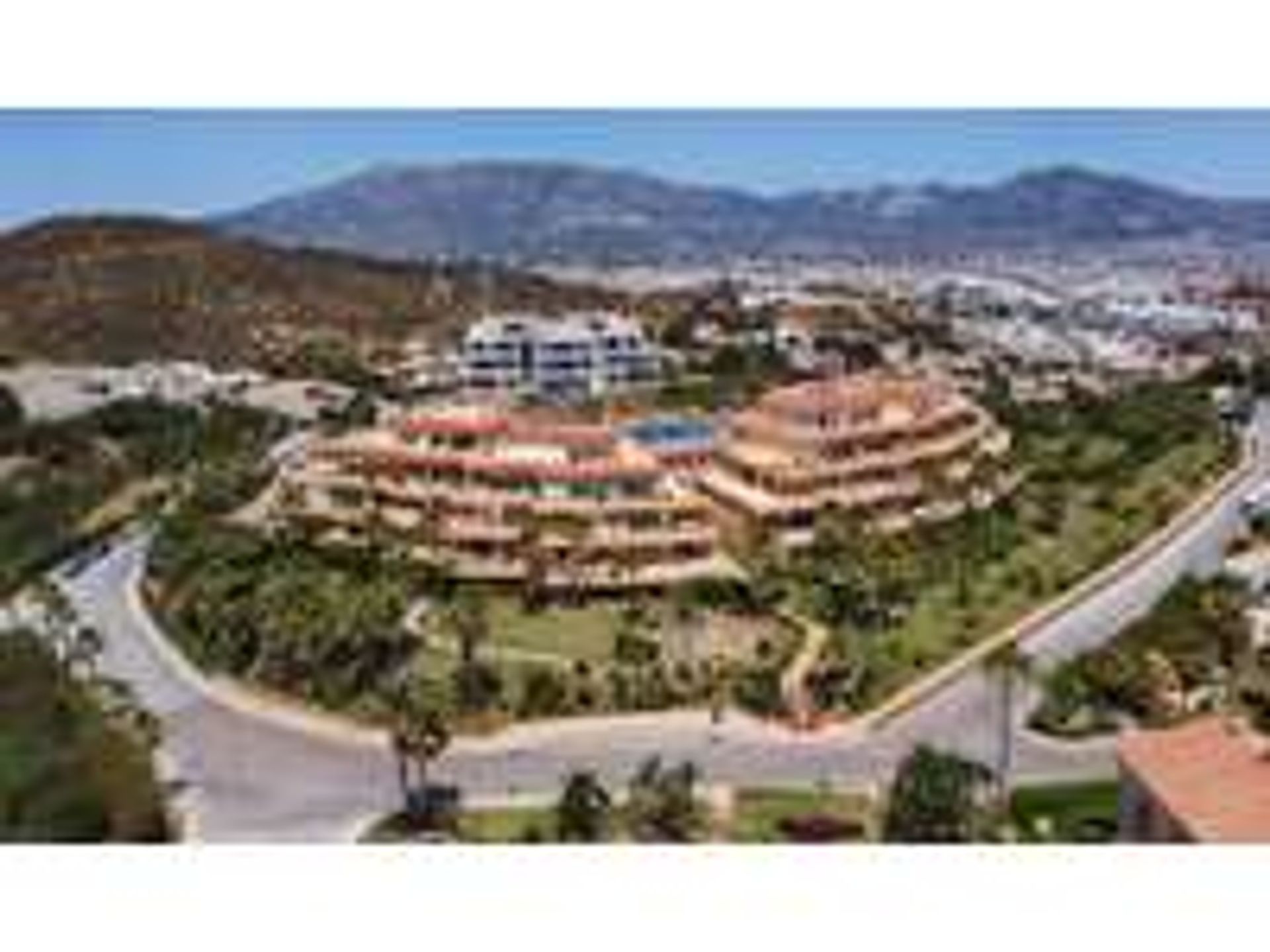 Condominio en Las Lagunas de Mijas, Andalucía 11753502