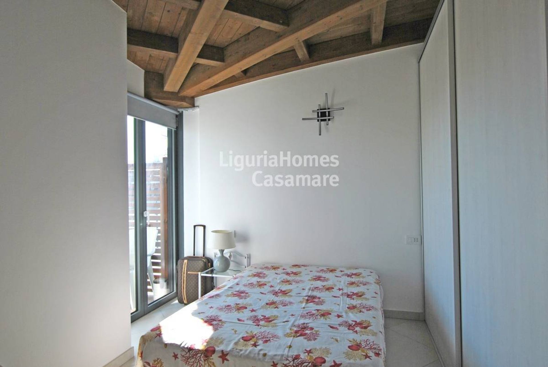 Eigentumswohnung im Santo Stefano al Mare, Liguria 11754524