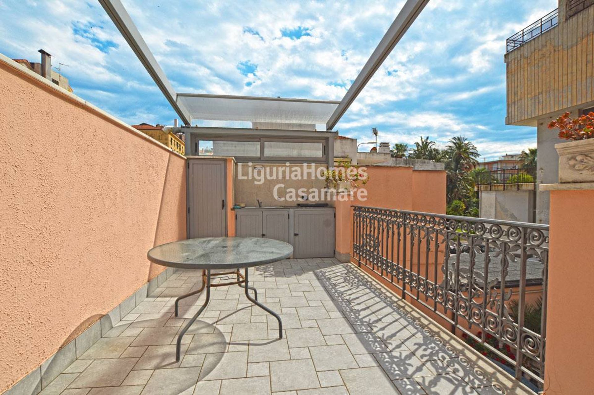 Condominium in Bordighera, Liguria 11754574