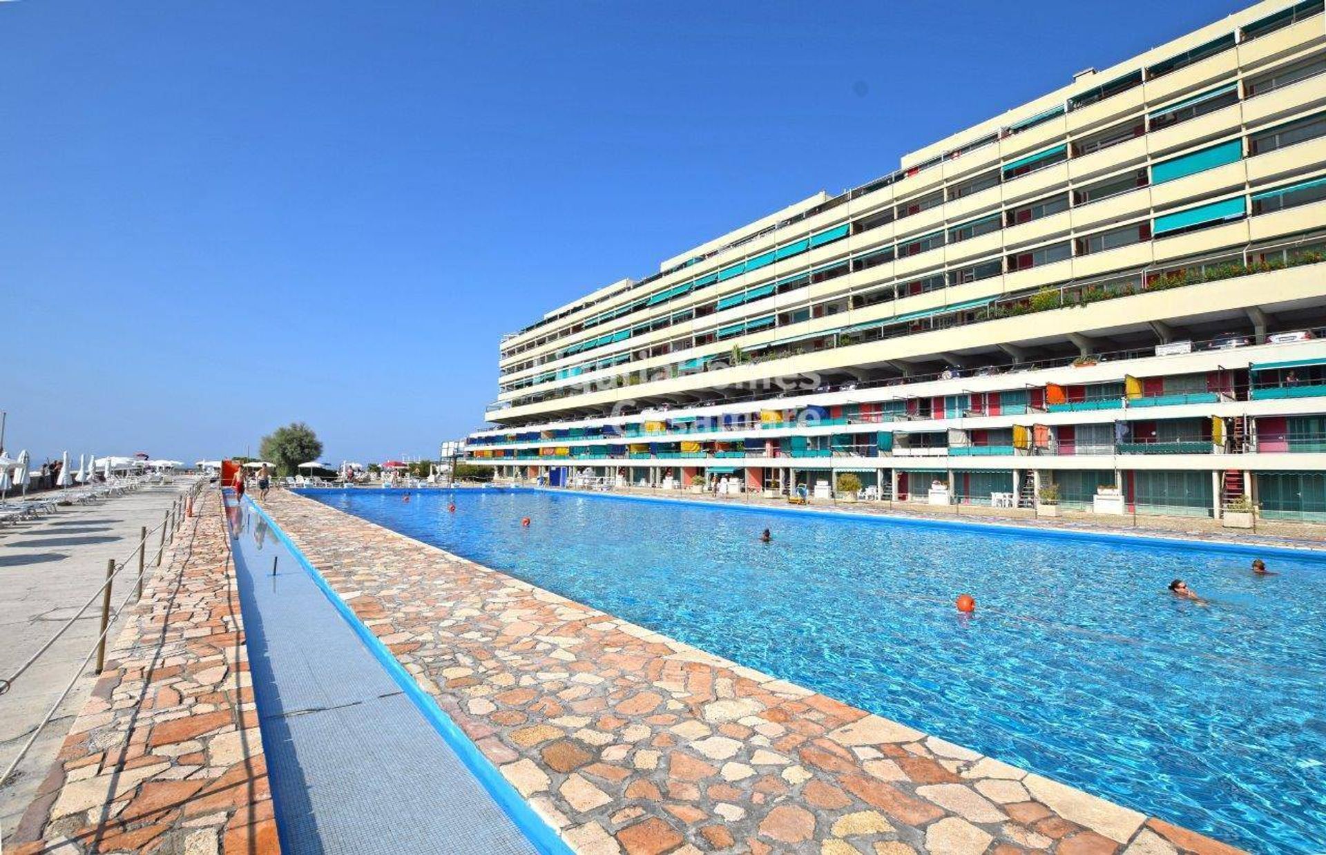 Condominium in Ospedaletti, Liguria 11754584