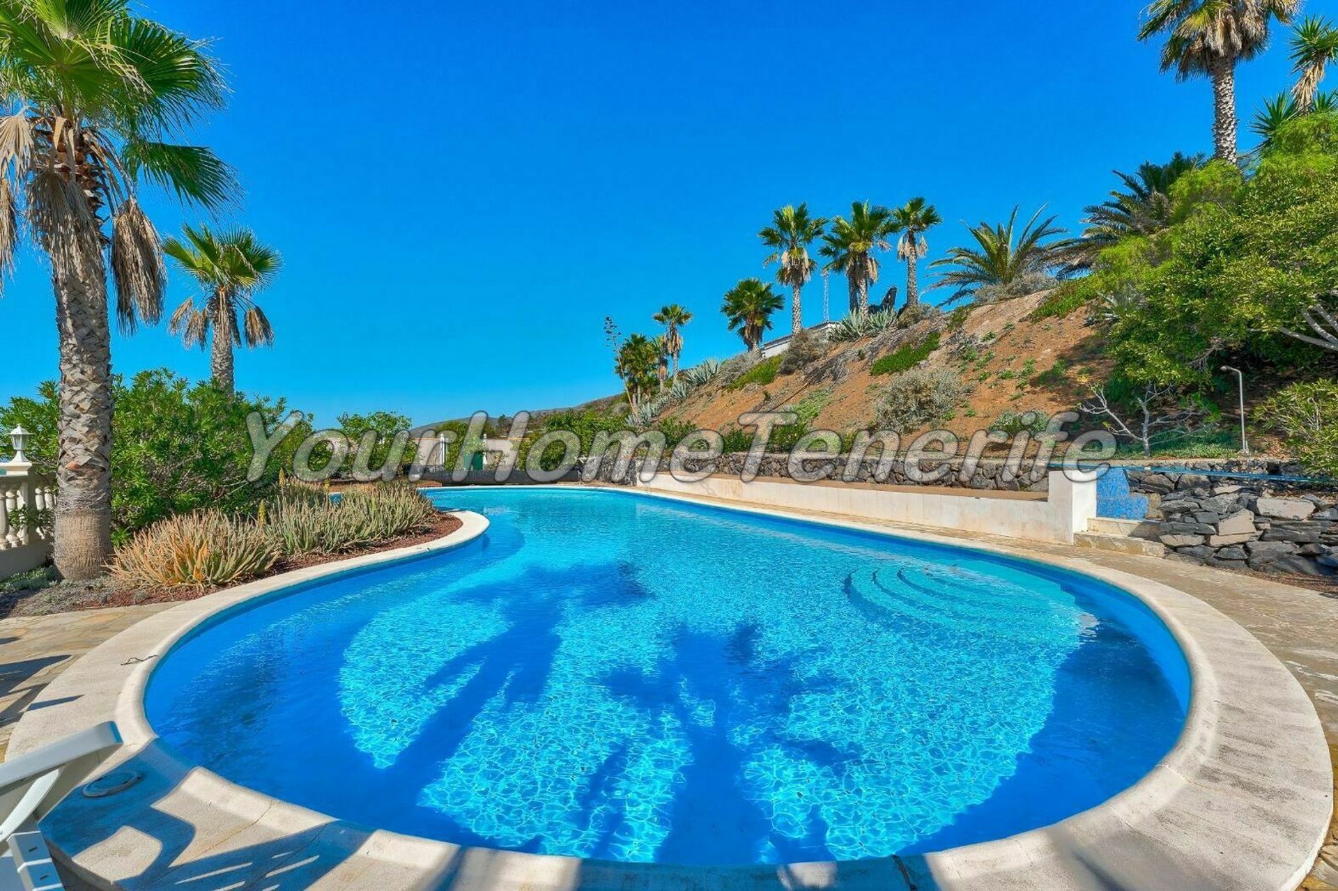 Condominium in Guia de Isora, Canary Islands 11754706