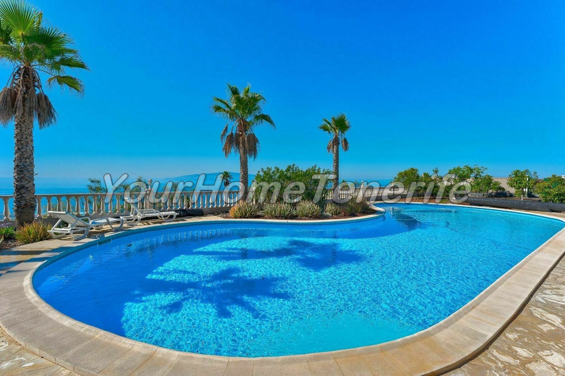 Condominium in Guia de Isora, Canary Islands 11754706