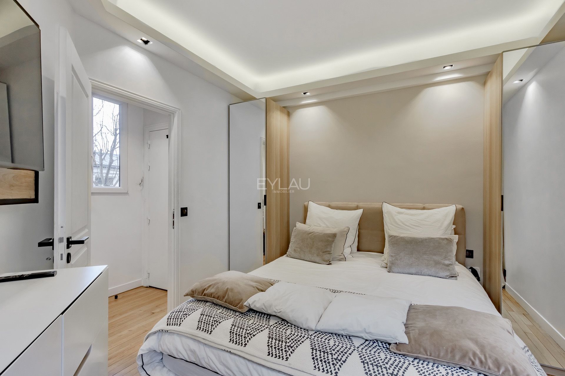 Condominium dans Paris, Île-de-France 11754806