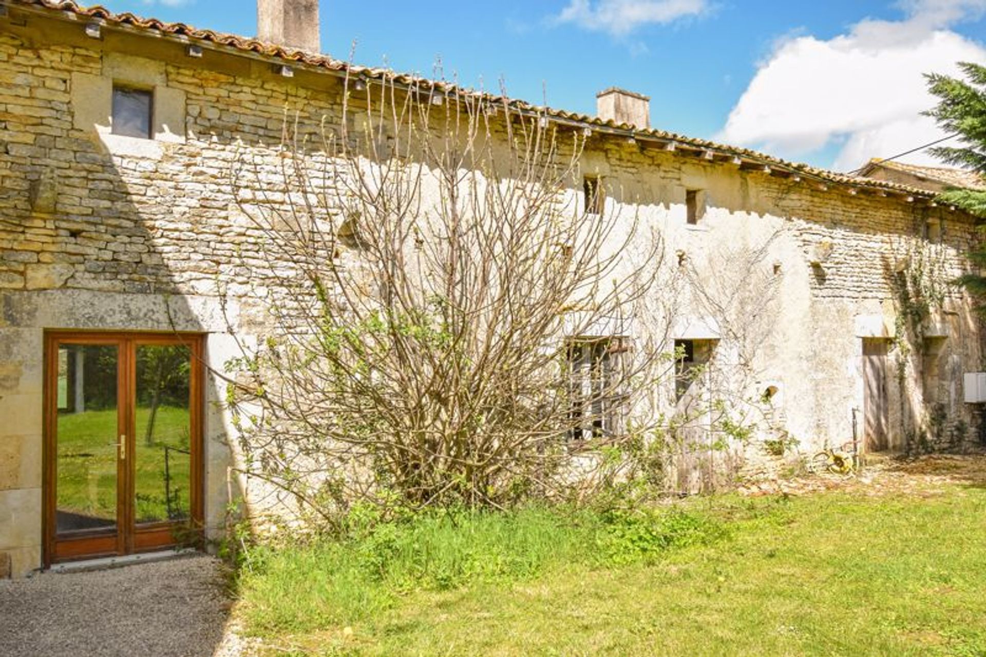 rumah dalam Blanzay, Nouvelle-Aquitaine 11755140