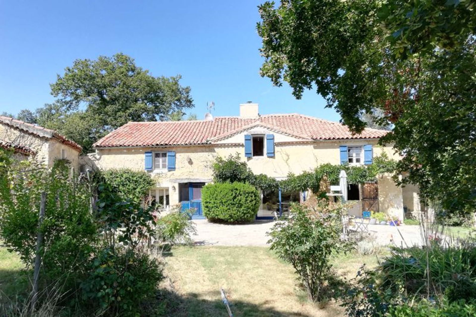 House in Condom, Occitanie 11755164