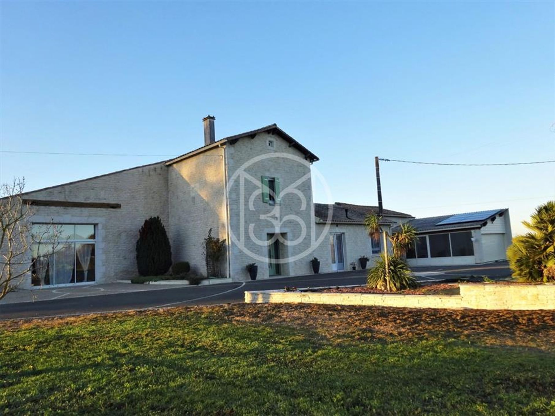 Rumah di Beauvoir-sur-Niort, Nouvelle-Aquitaine 11755343