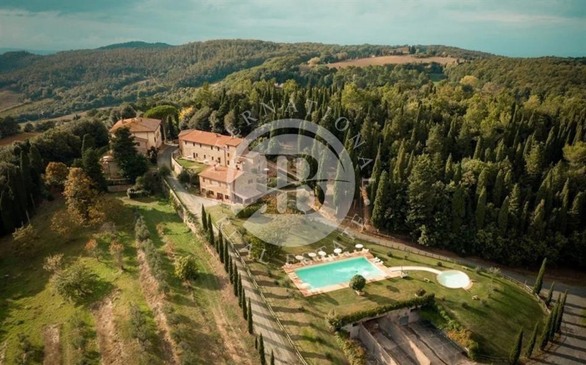 House in San Gimignano, Tuscany 11757606