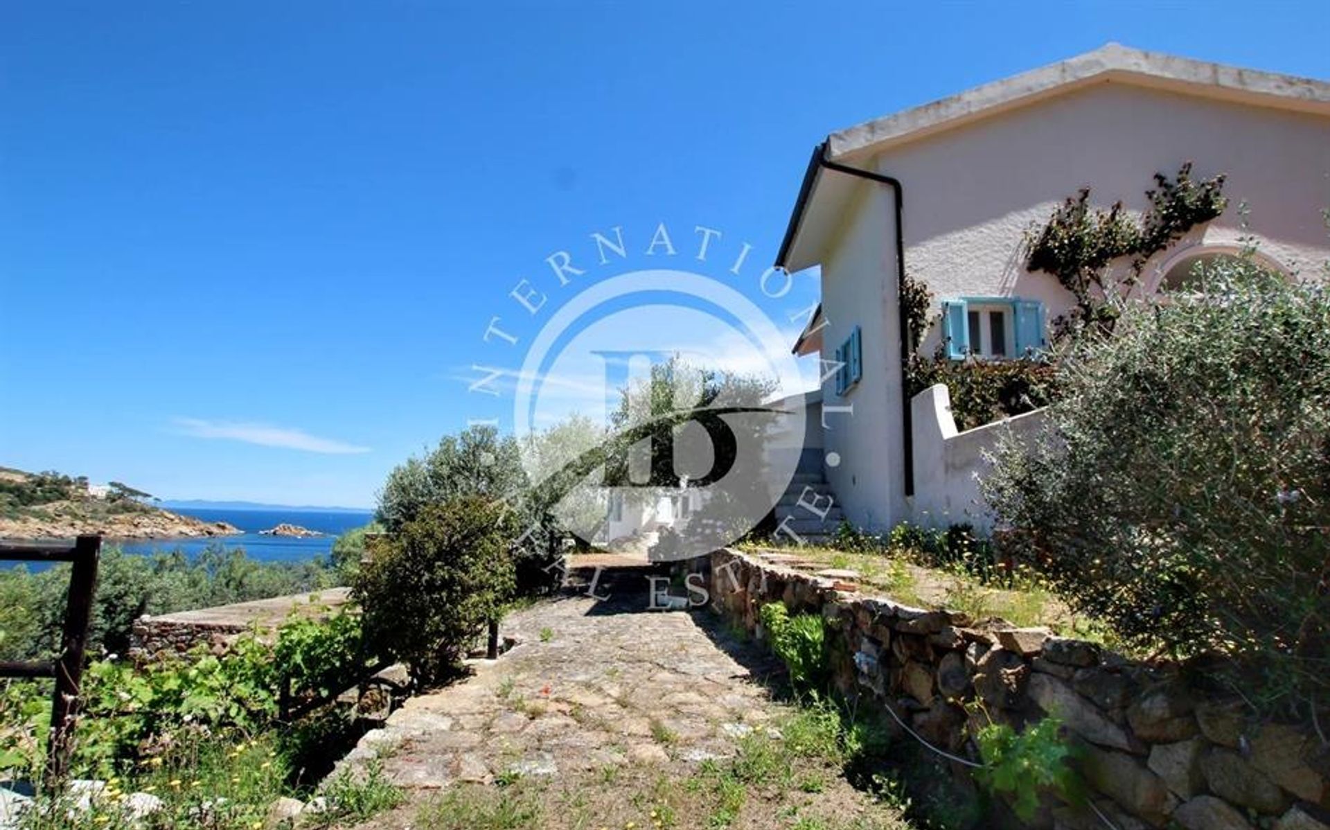 House in Giglio Castello, Tuscany 11757616