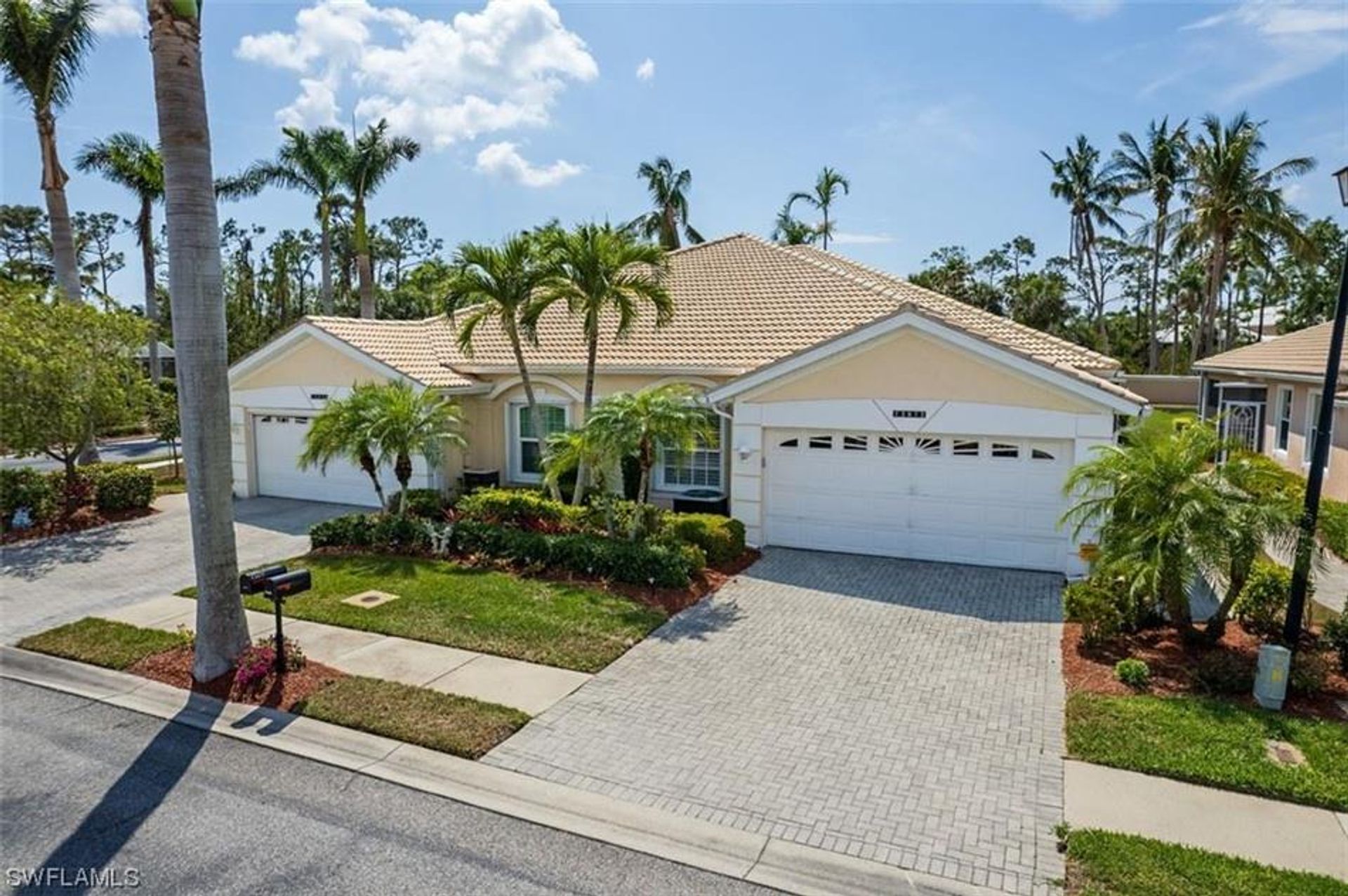 House in Fort Myers, Florida 11757801