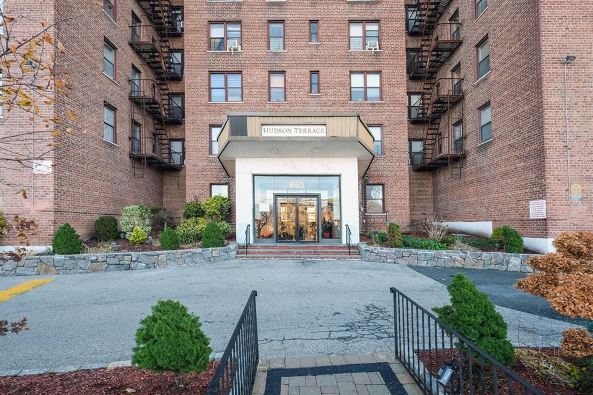 Condominium in Yonkers, New York 11759120