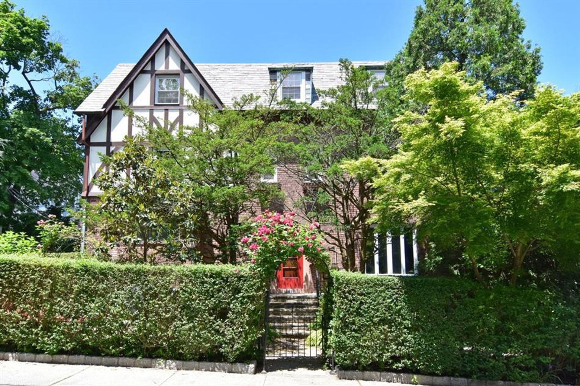 Haus im Bronxville, New York 11759821