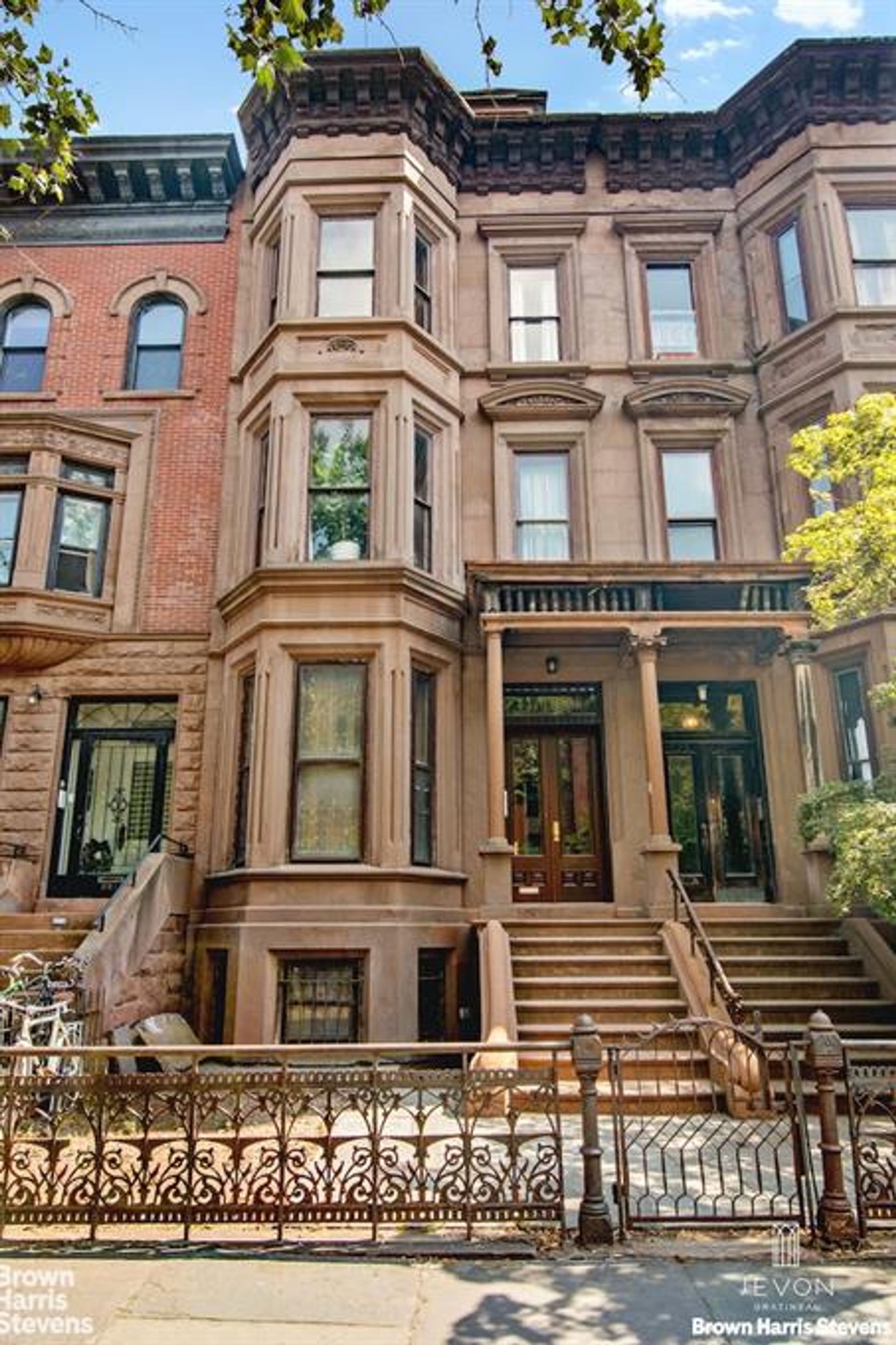 Rumah di Brooklyn, New York 11759862