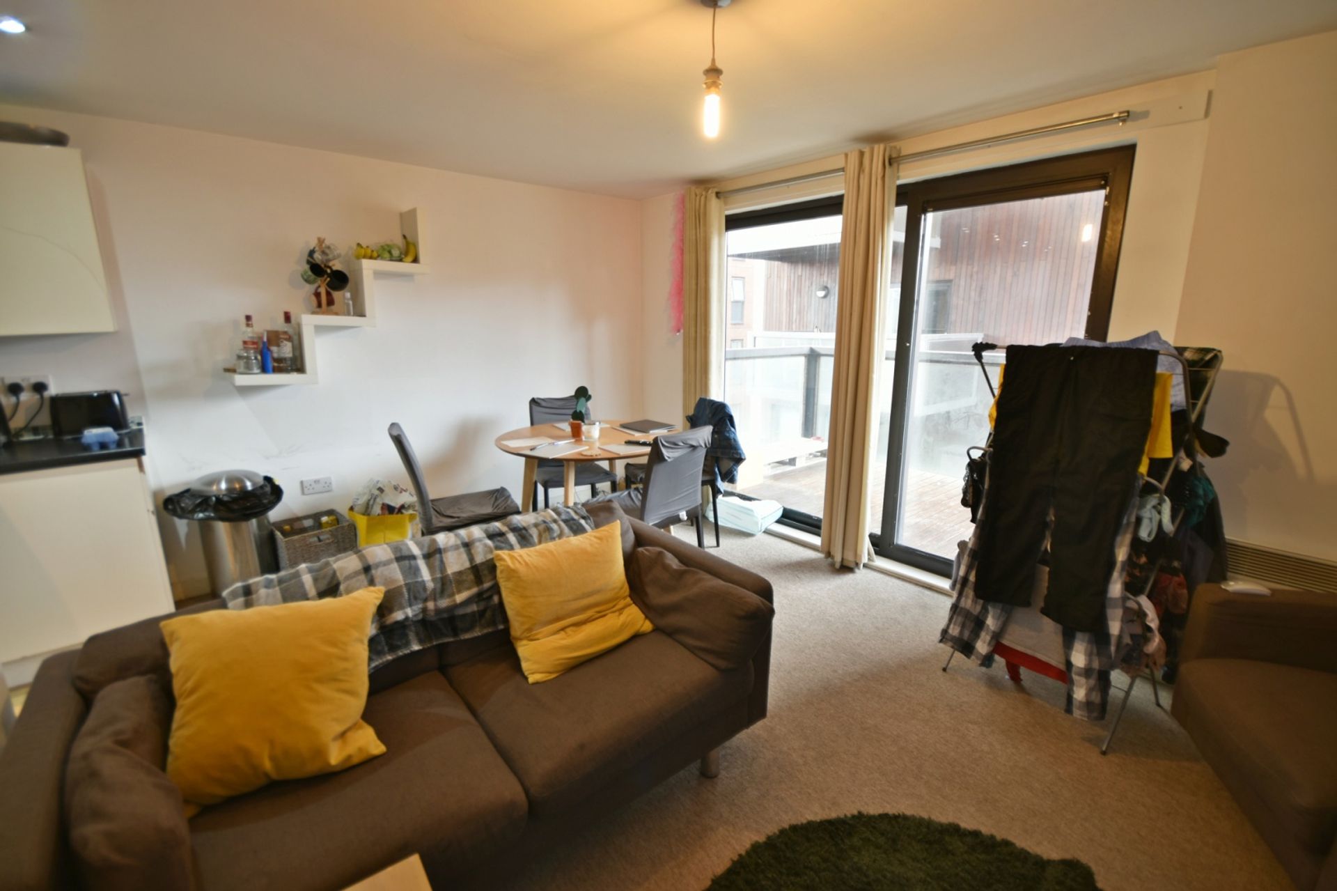 Condominium in Manchester, Manchester 11760993