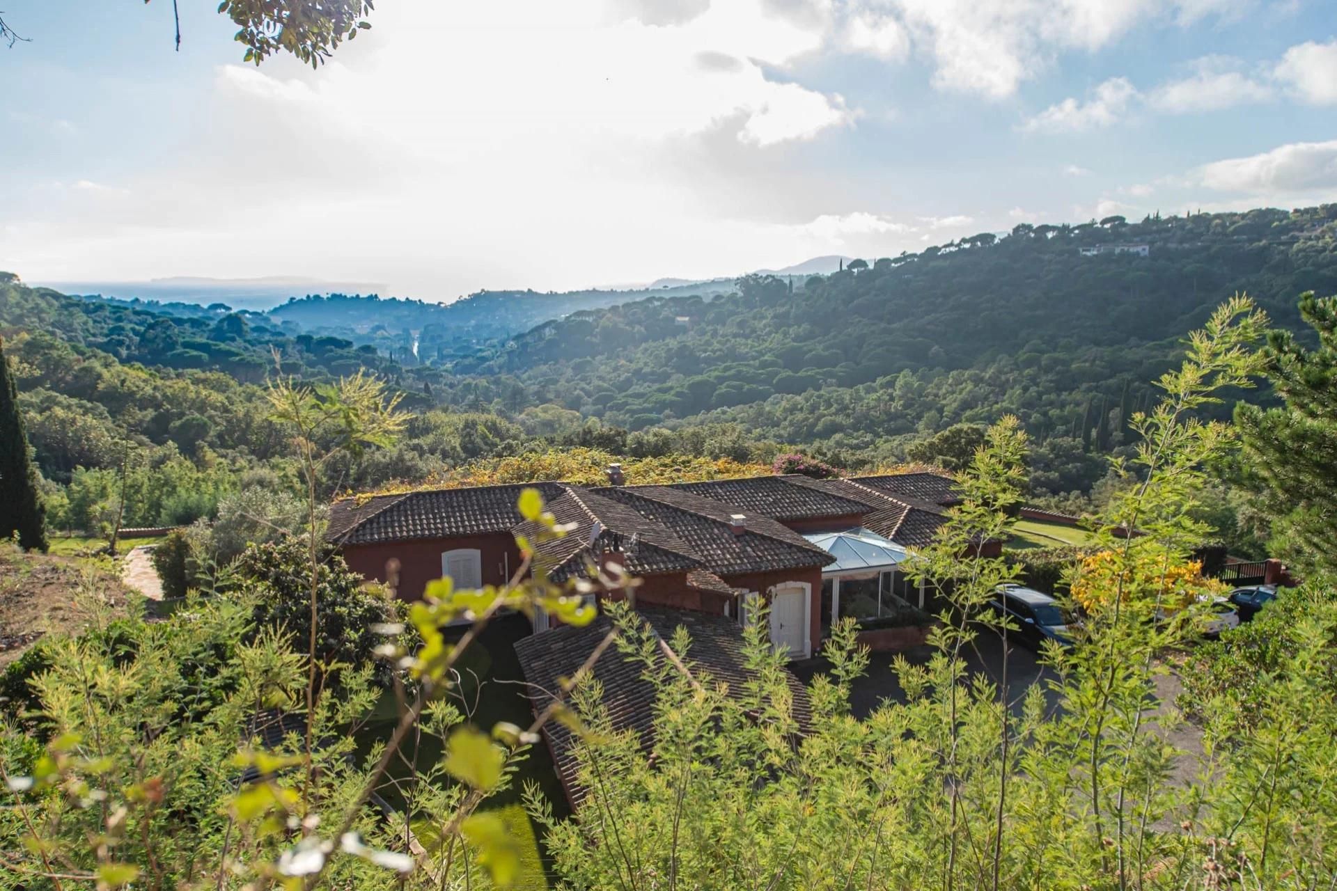 σπίτι σε La Croix-Valmer, Provence-Alpes-Côte d'Azur 11761009