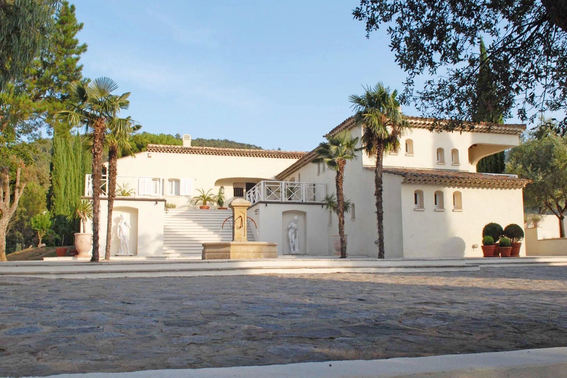 rumah dalam Évenos, Provence-Alpes-Côte d'Azur 11761011