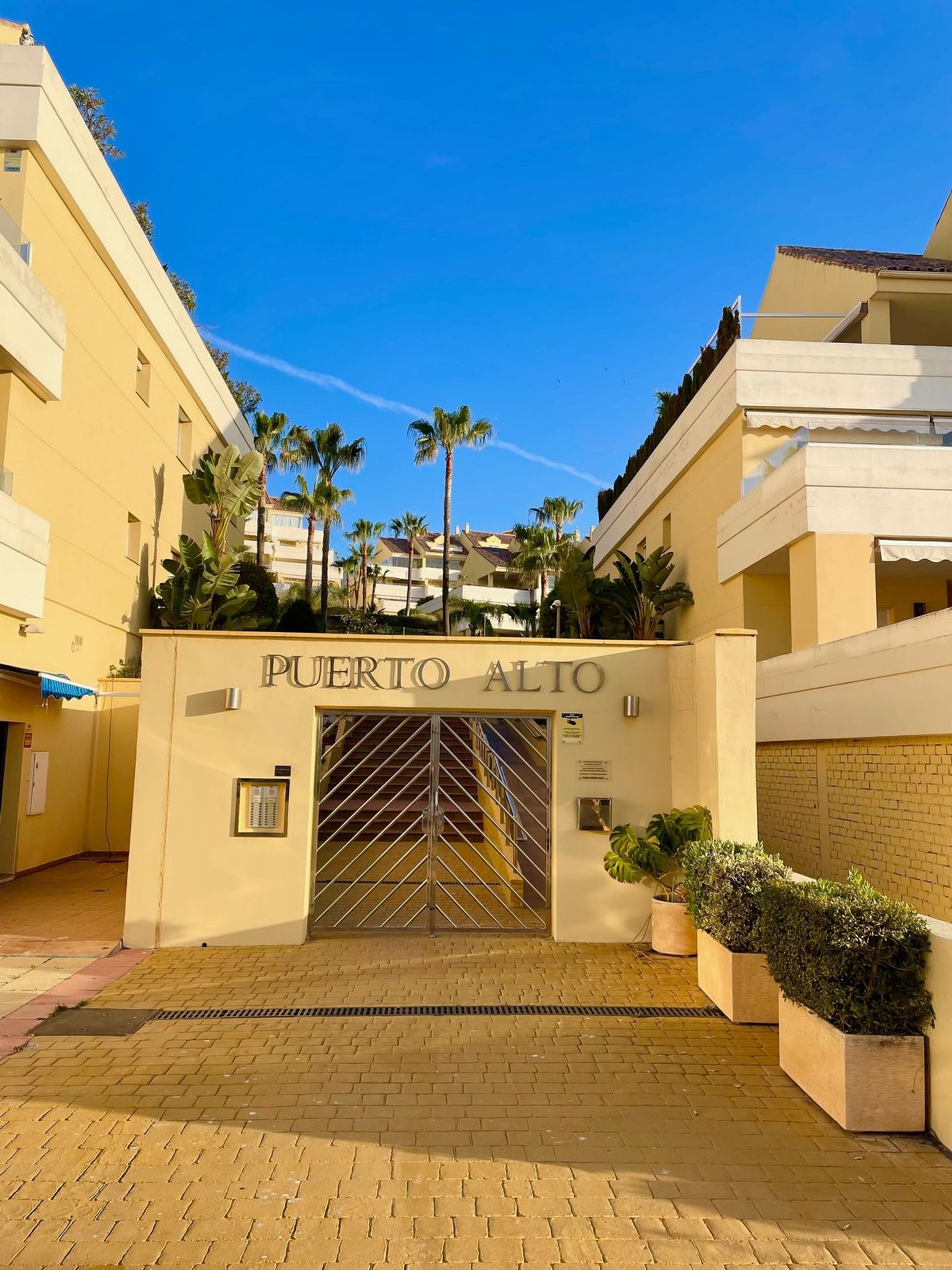 Condominium dans Estepona, Andalousie 11761229