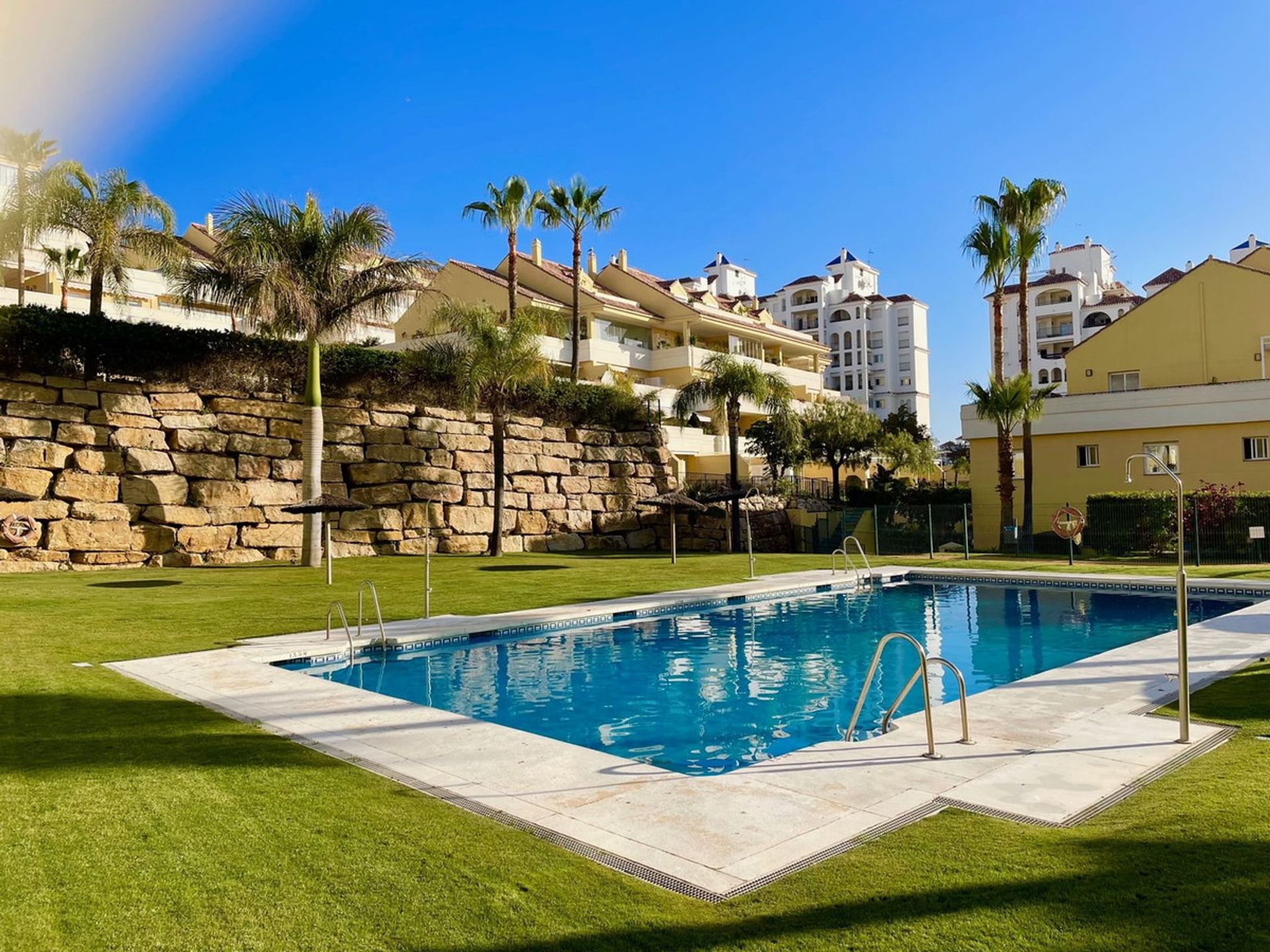 Condominium dans Estepona, Andalousie 11761229