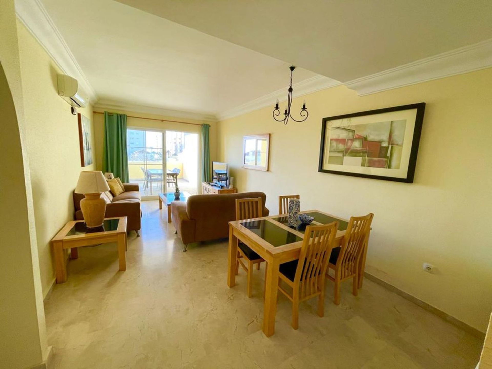 Condominium dans Estepona, Andalousie 11761229