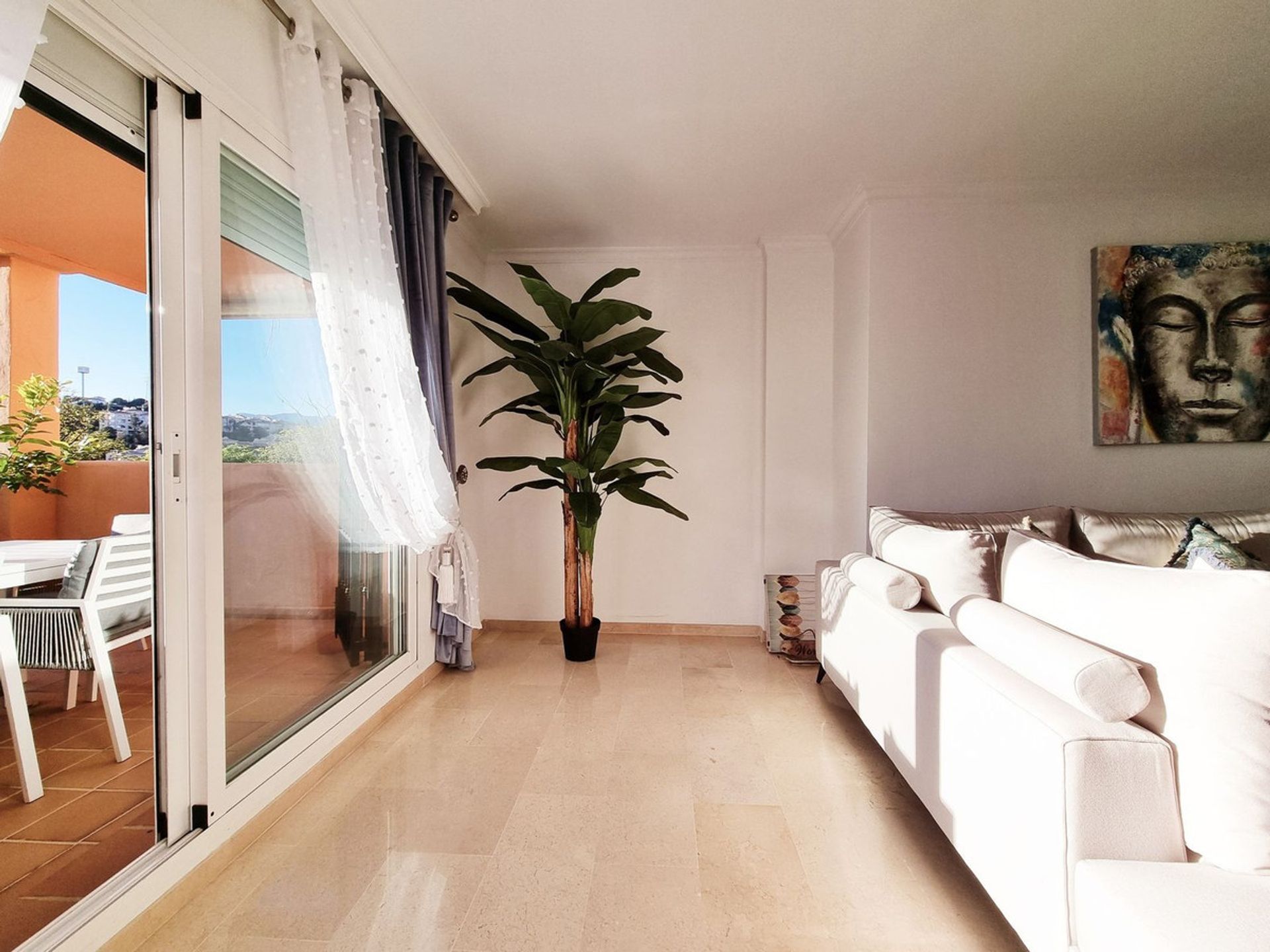 Condominium in Marbella, Andalucía 11763956