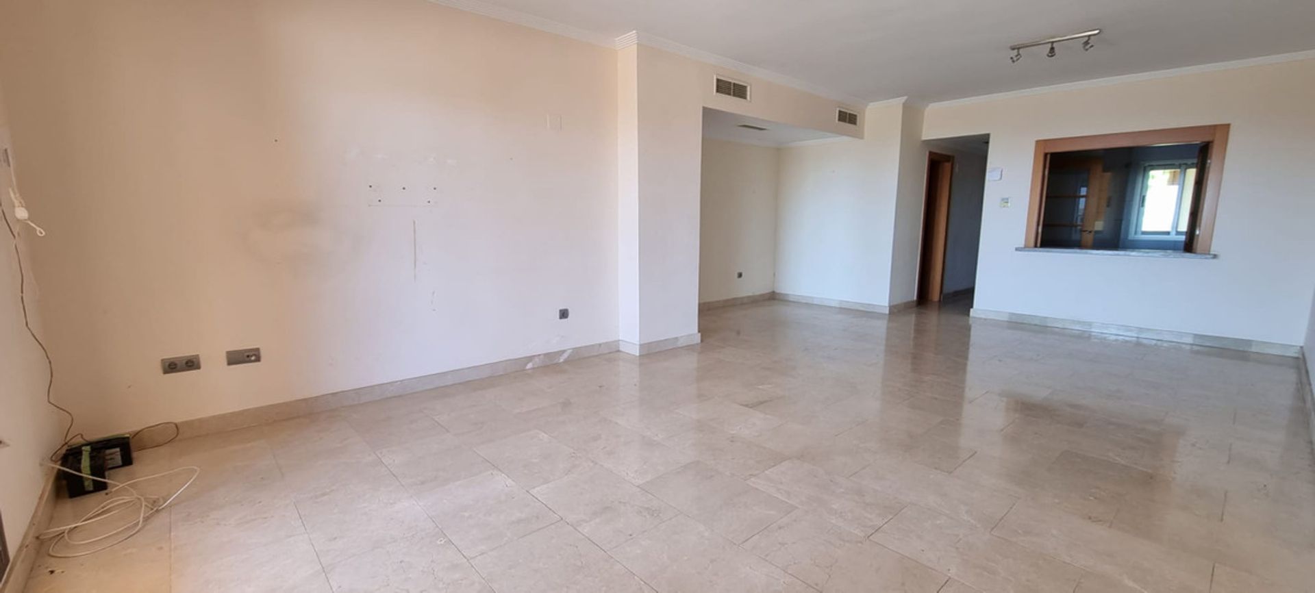 Condominio en ,  11764082