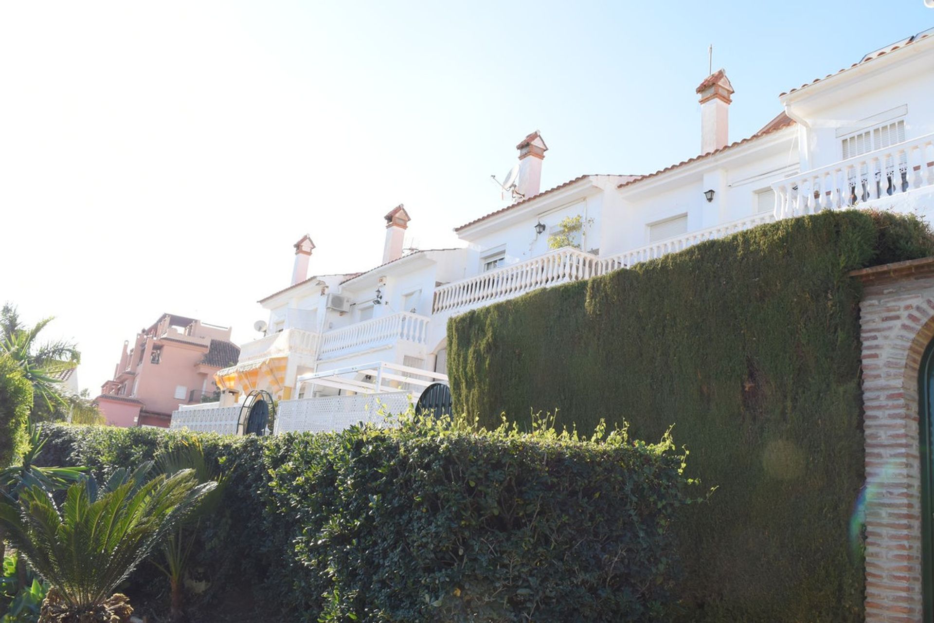 House in Benalmádena, Andalusia 11764408