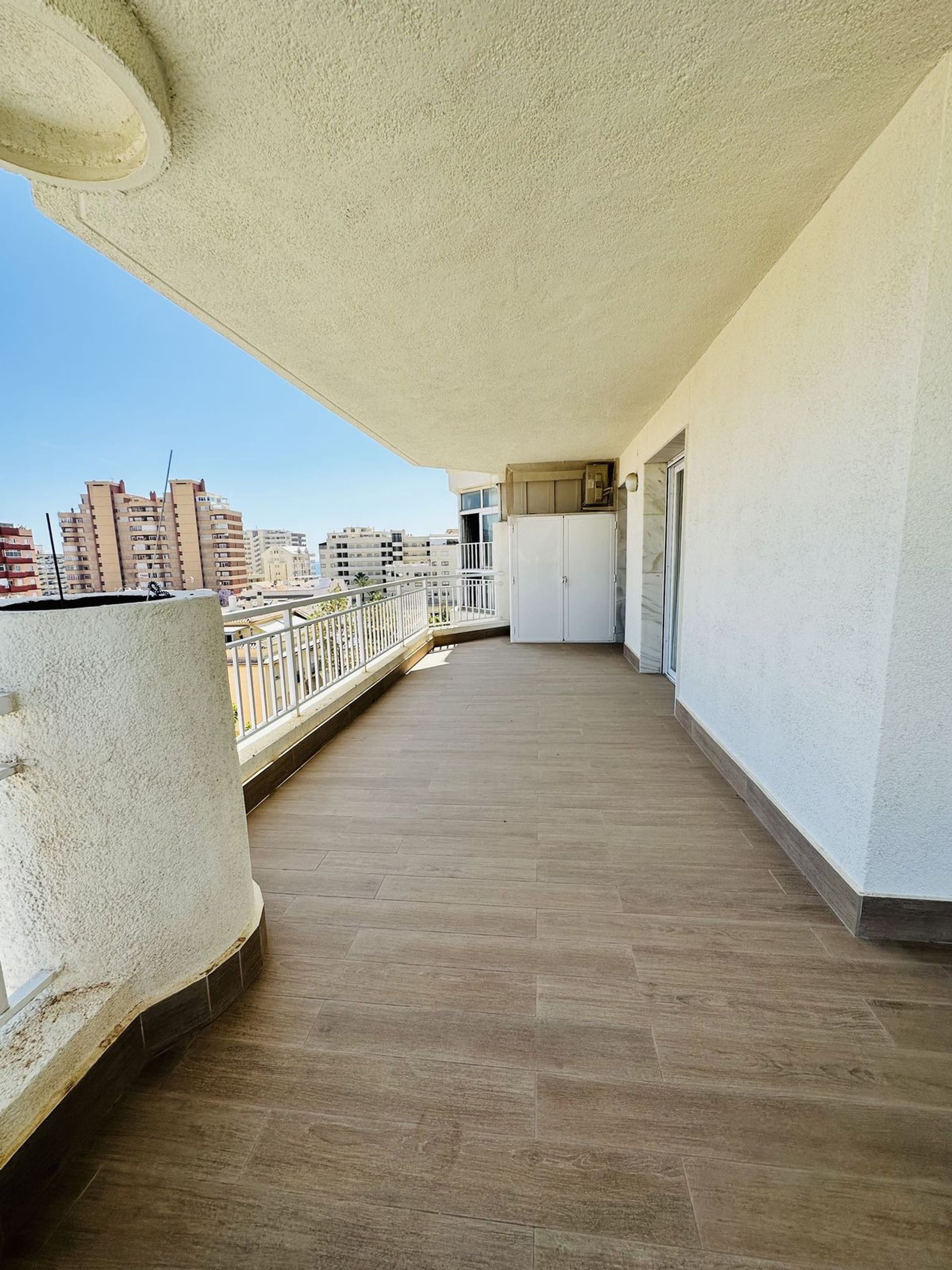 Condominium in Fuengirola, Andalusia 11764628