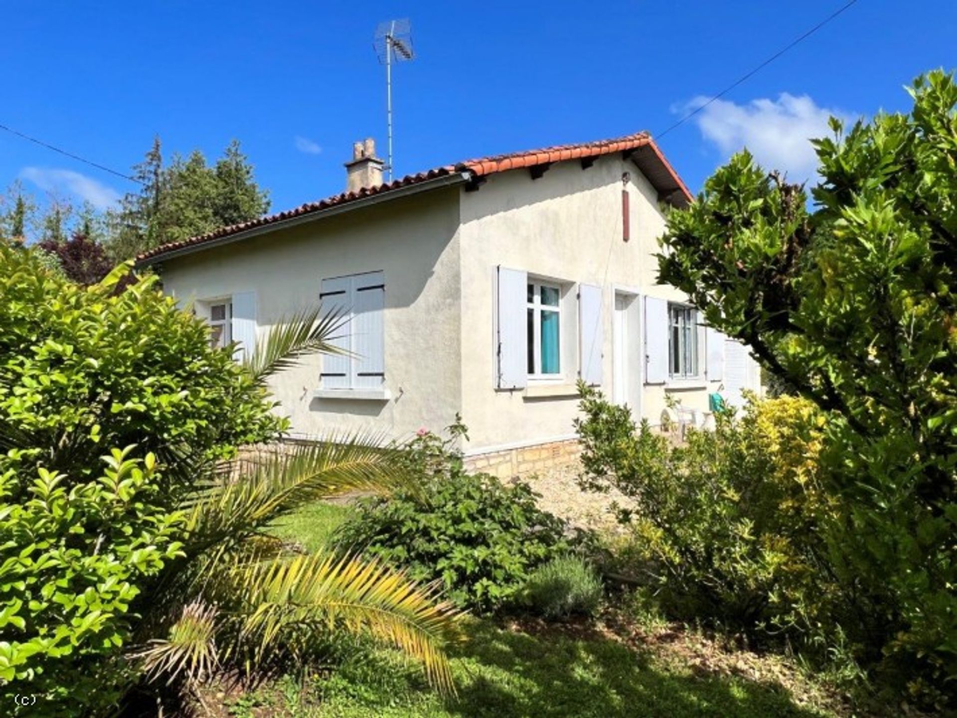 casa no Ruffec, Nouvelle-Aquitaine 11769205