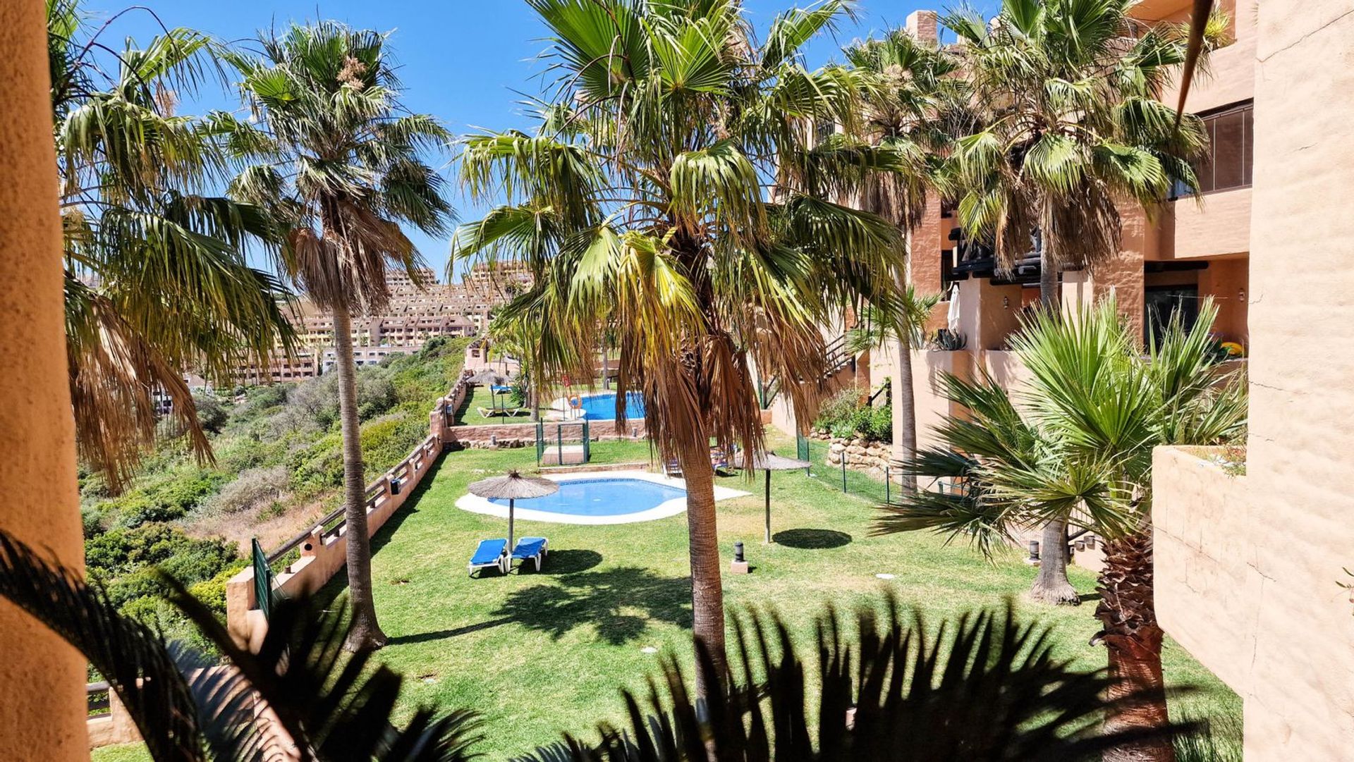 Condominio nel Puerto de la Duquesa, Andalusia 11769651