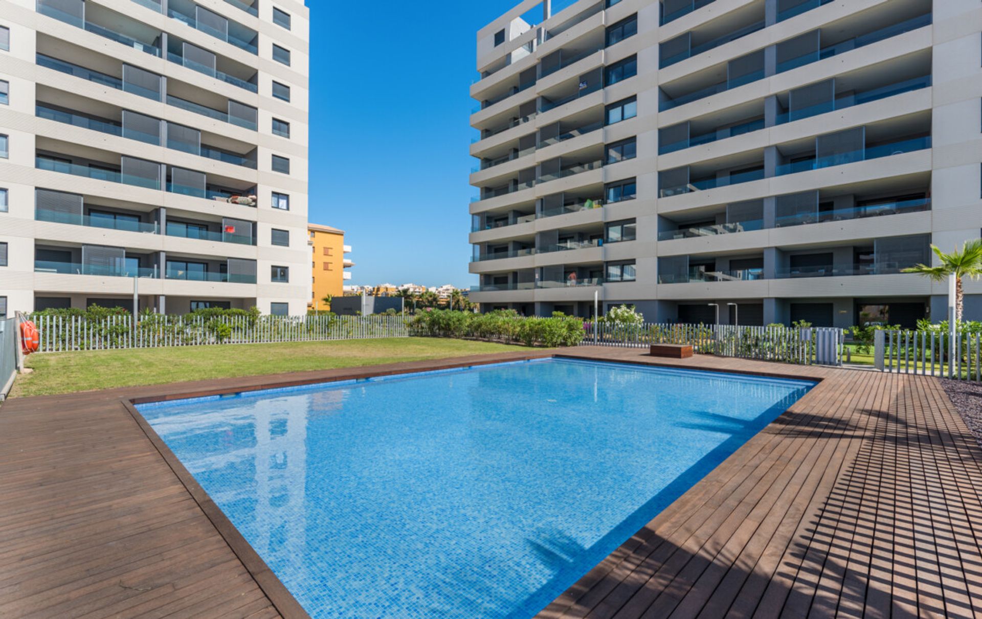 Condominio en Punta Prima, Comunidad Valenciana 11771415