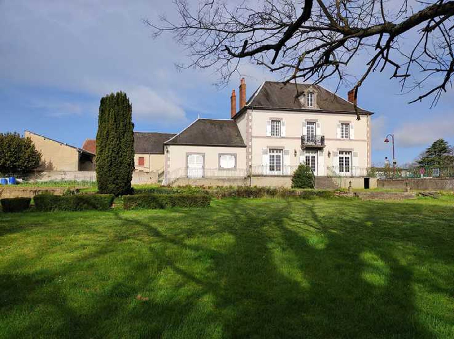 casa no Avord, Centre-Val de Loire 11776809