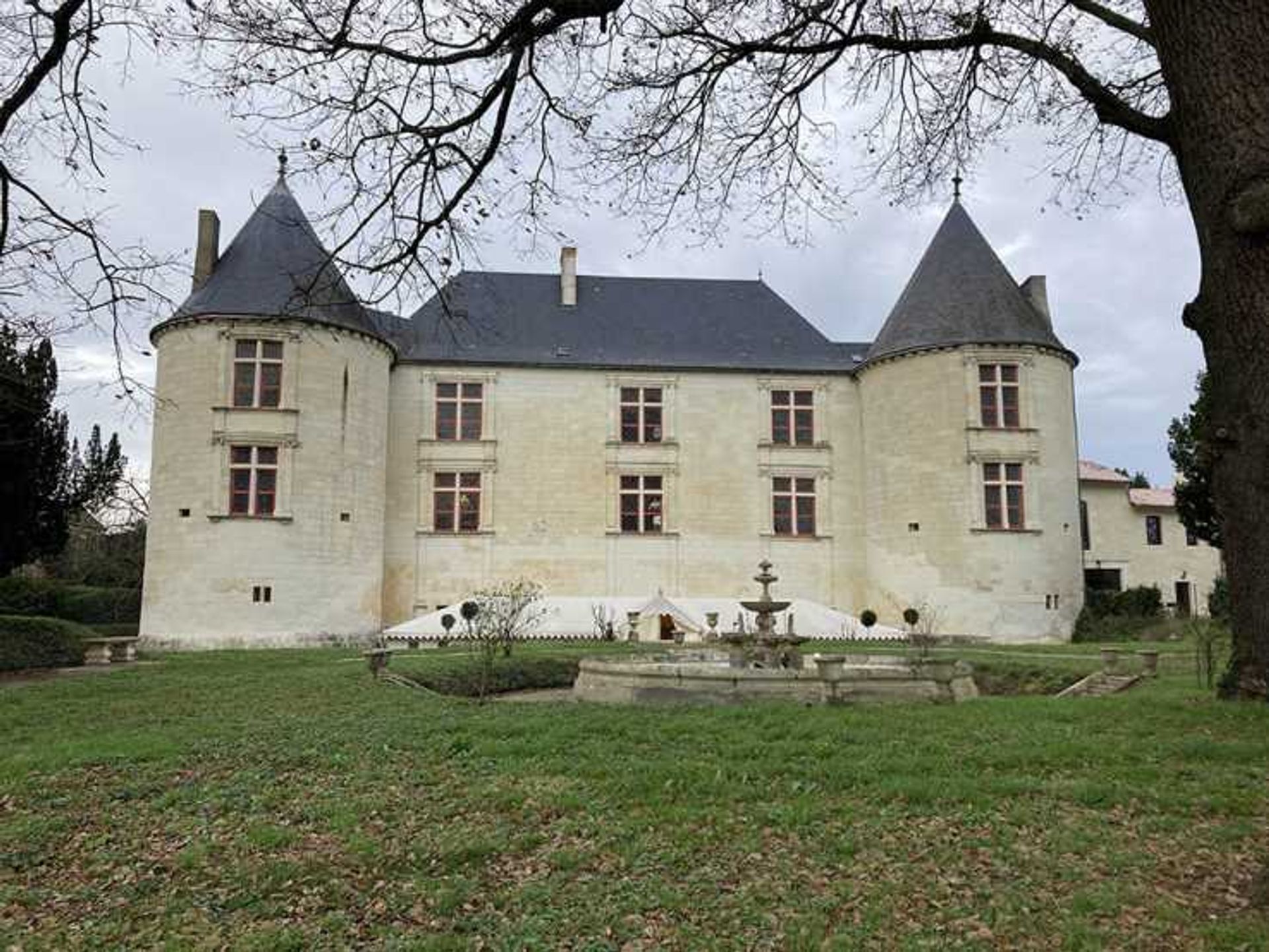 Yang lain dalam Poitiers, Nouvelle-Aquitaine 11776819