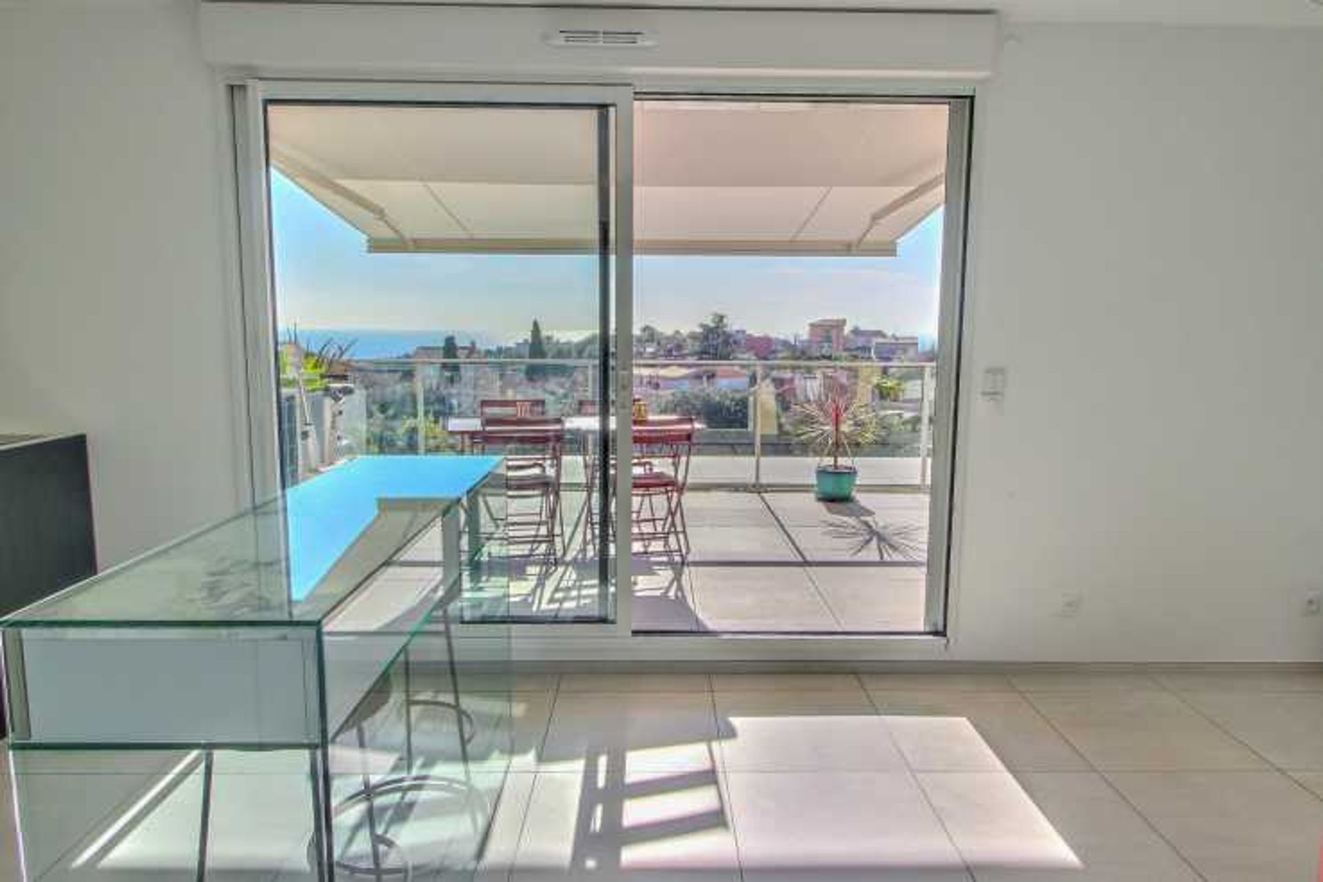 Condominium in Nice, Provence-Alpes-Cote d'Azur 11776835